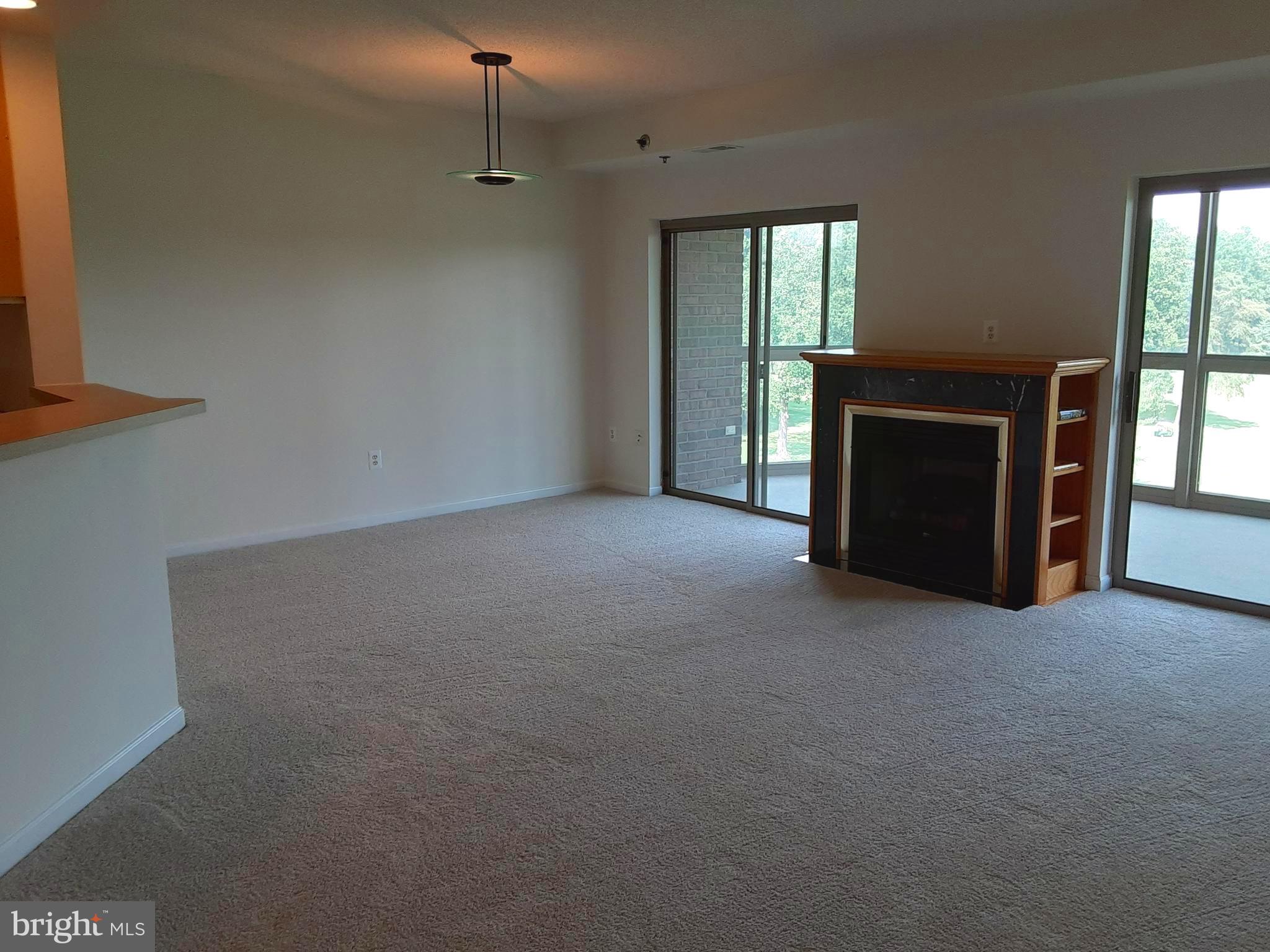 TURNBERRY COURTS AT LEIS - Residential