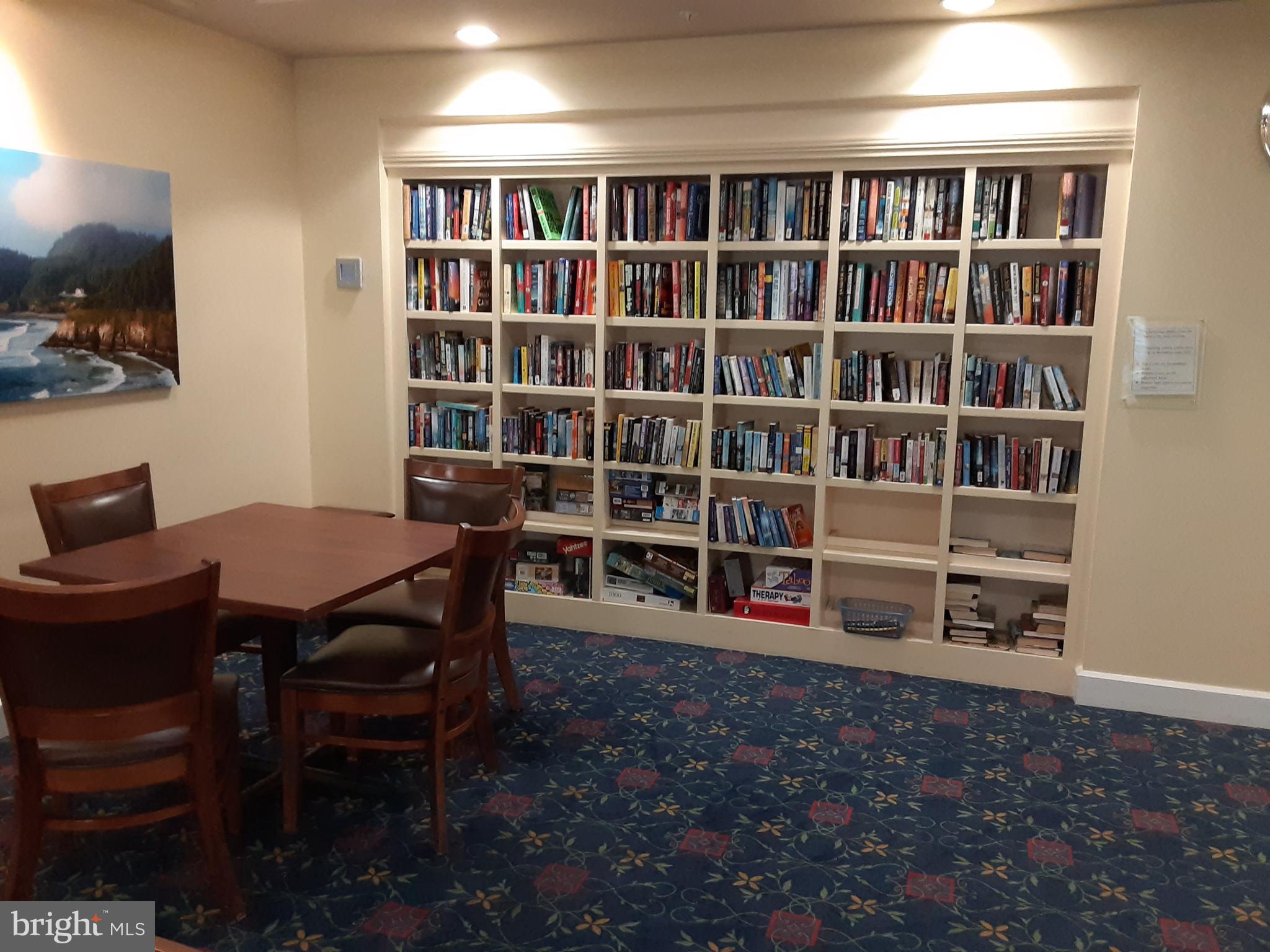 TURNBERRY COURTS AT LEIS - Residential