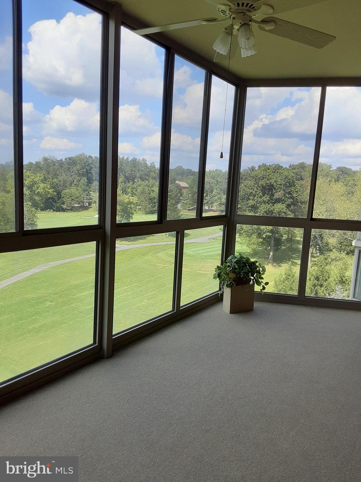 TURNBERRY COURTS AT LEIS - Residential