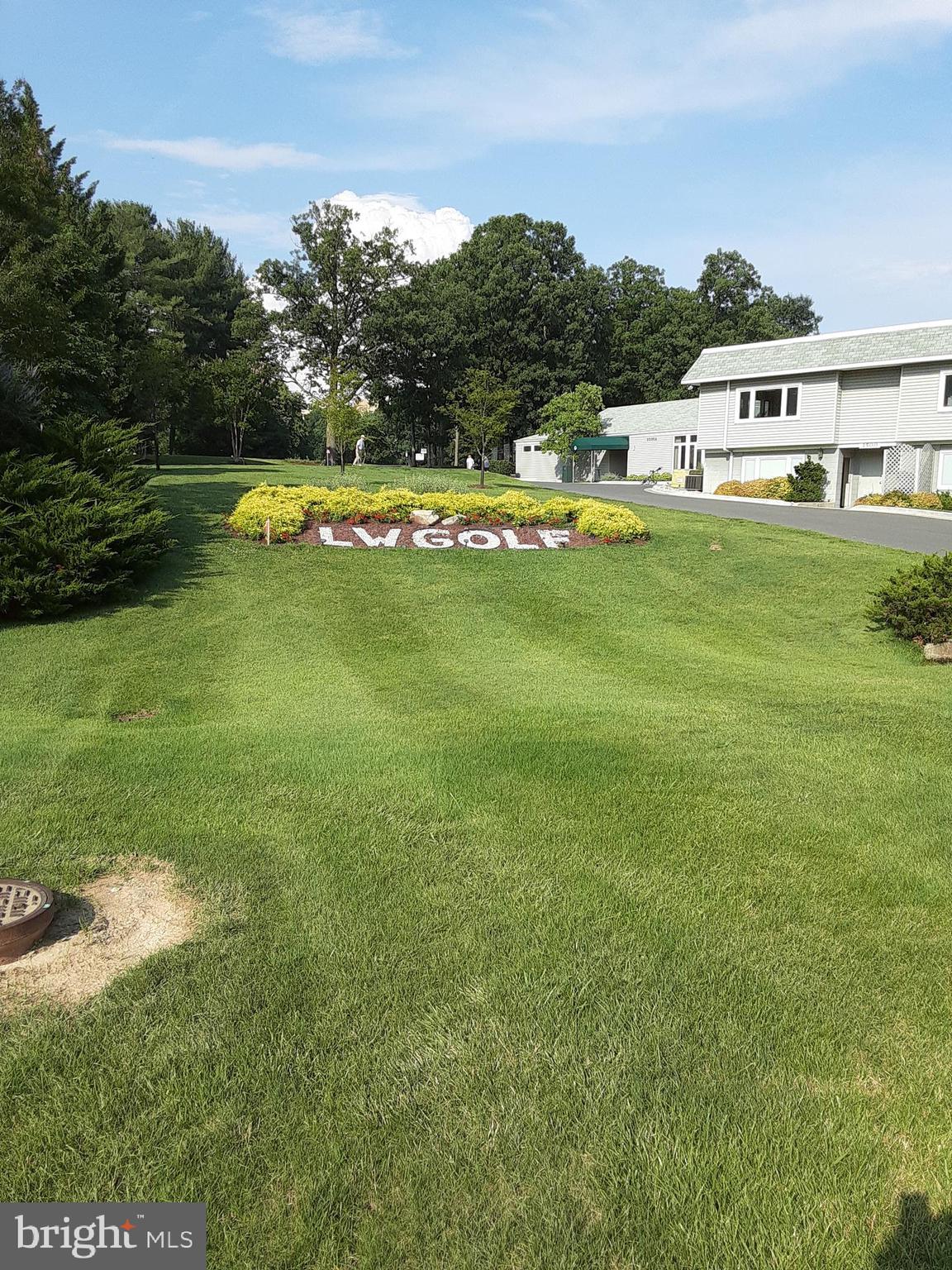 TURNBERRY COURTS AT LEIS - Residential