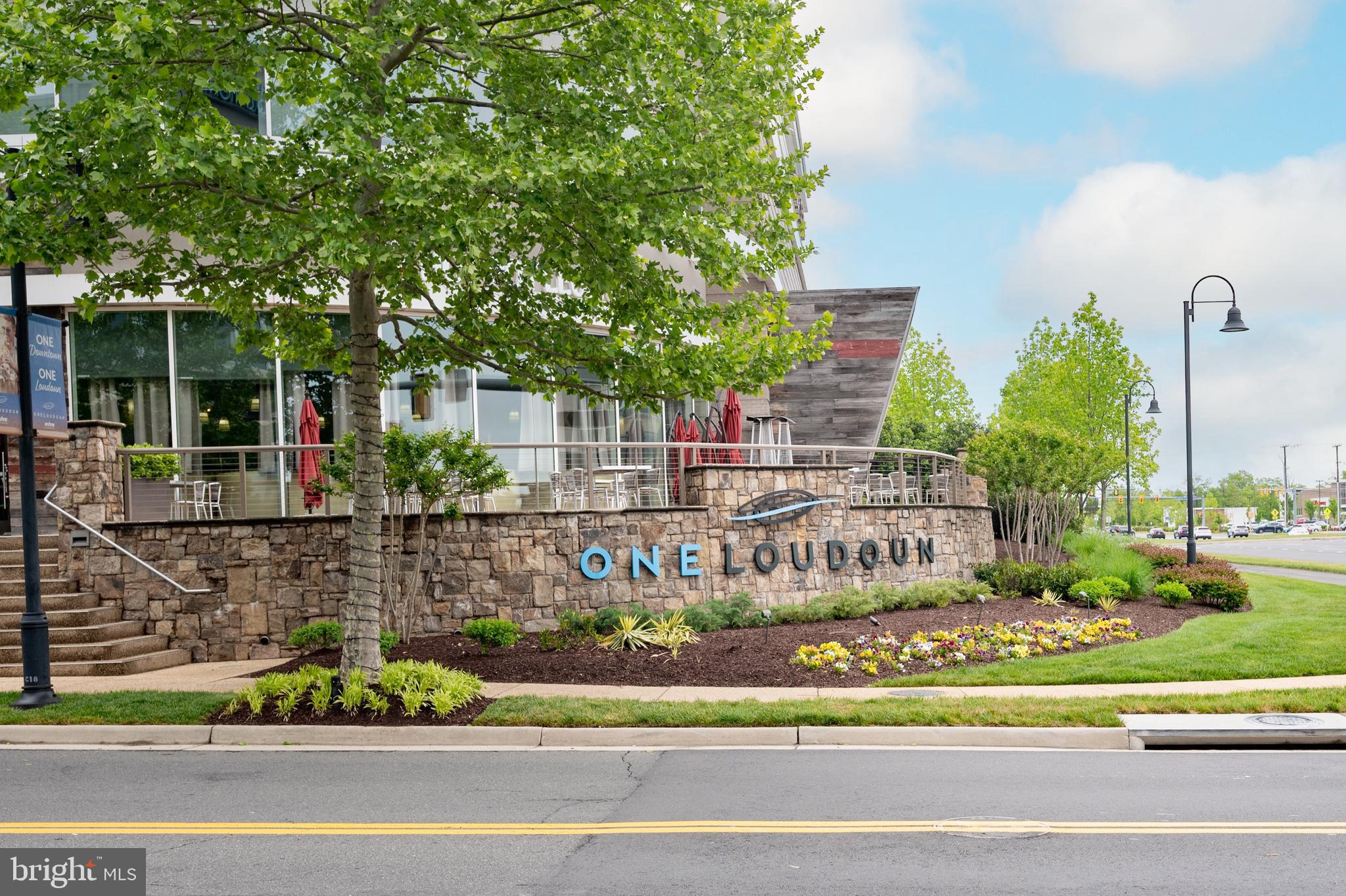 ONE LOUDOUN - Residential