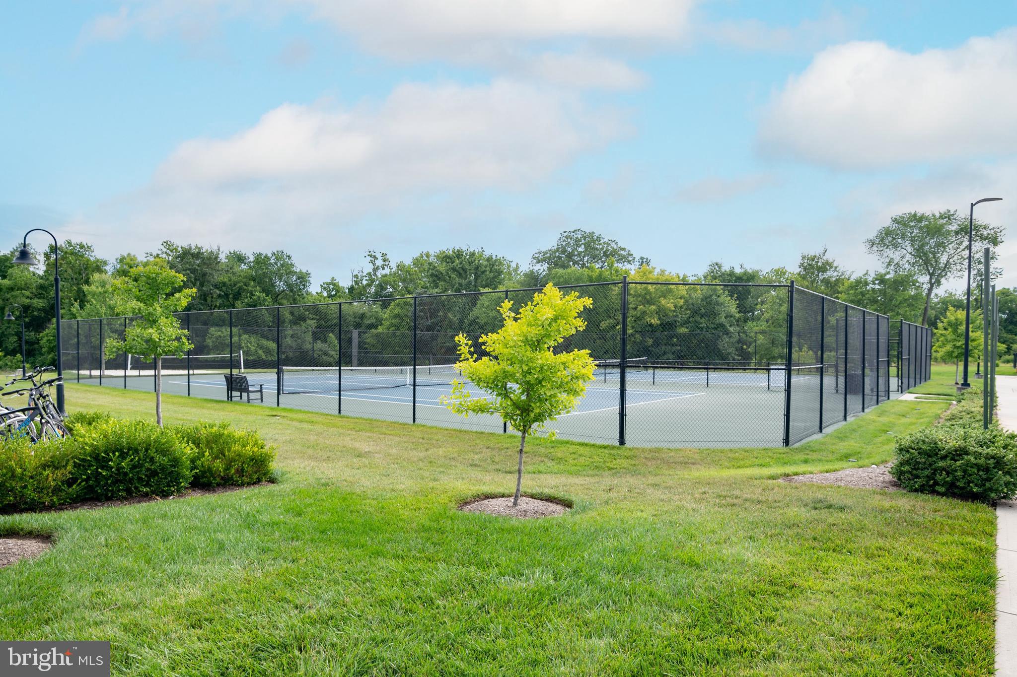 ONE LOUDOUN - Residential