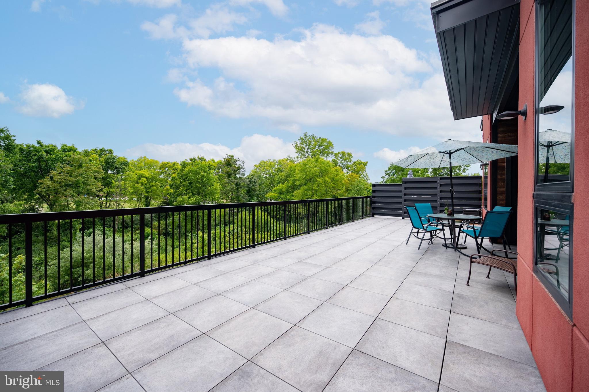 ONE LOUDOUN - Residential