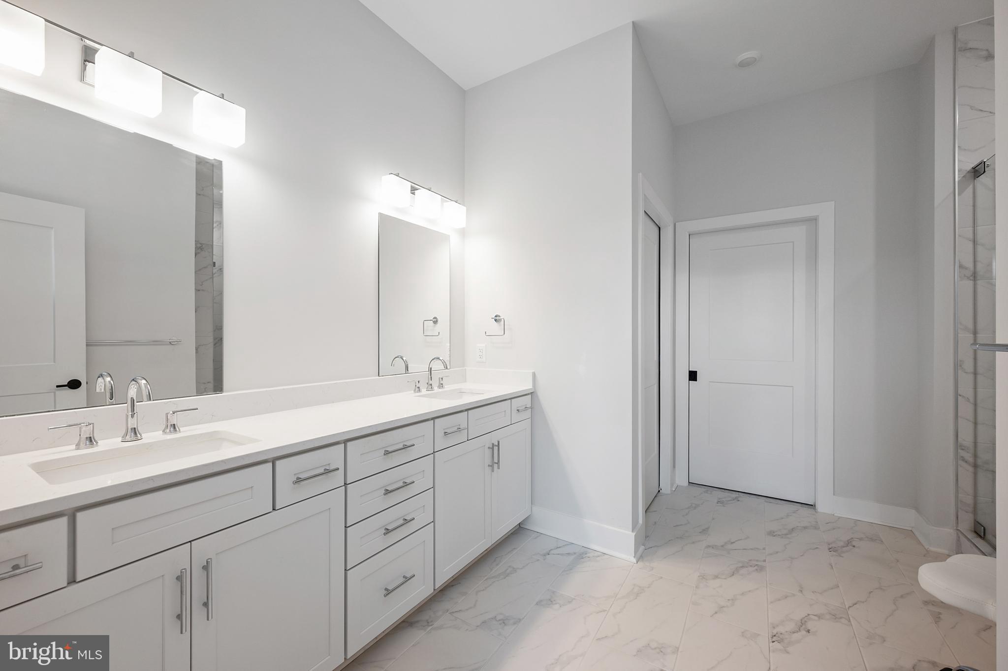 ONE LOUDOUN - Residential