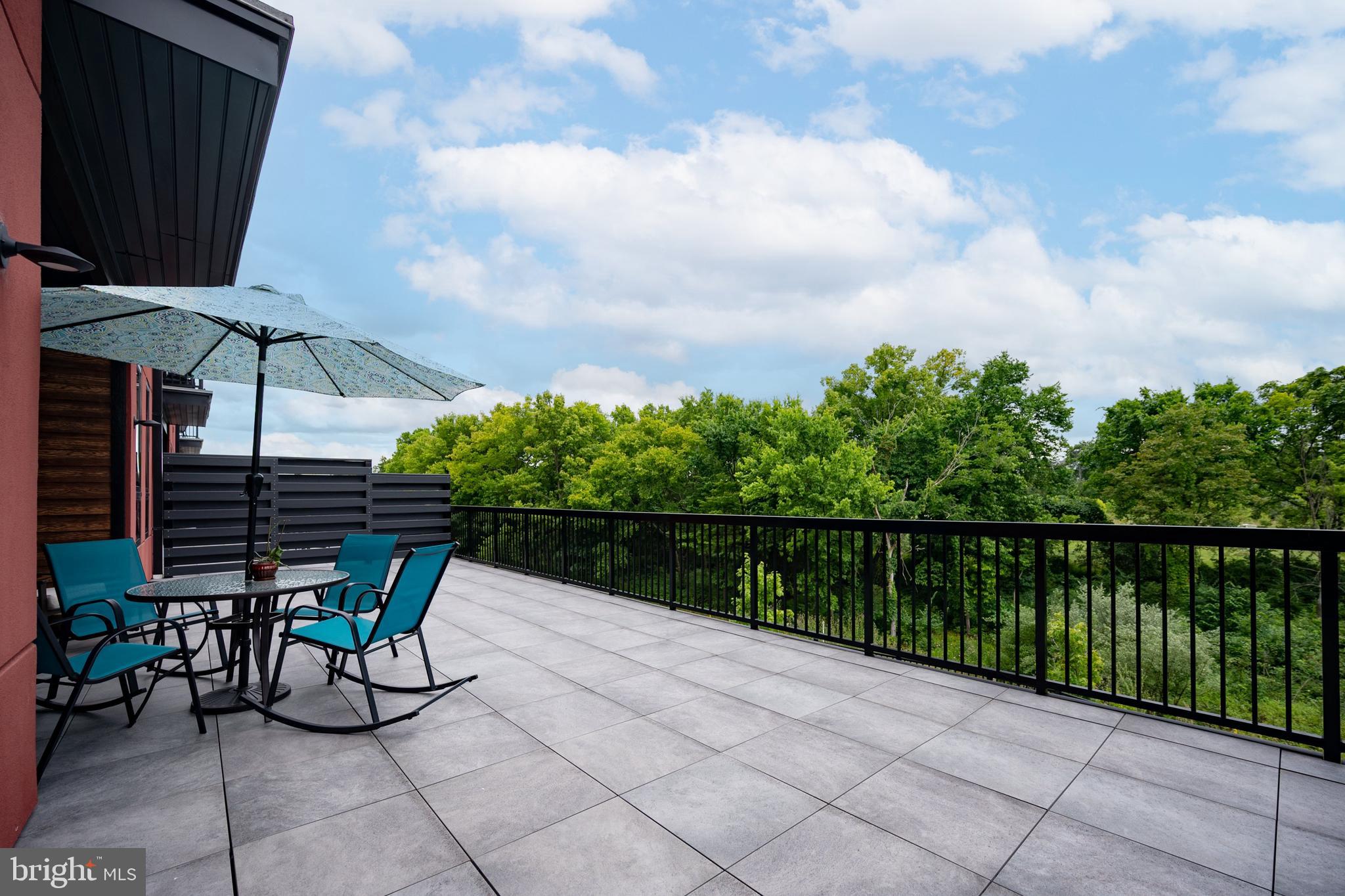 ONE LOUDOUN - Residential