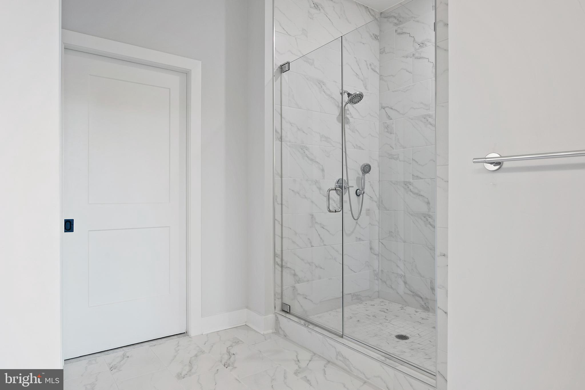 ONE LOUDOUN - Residential