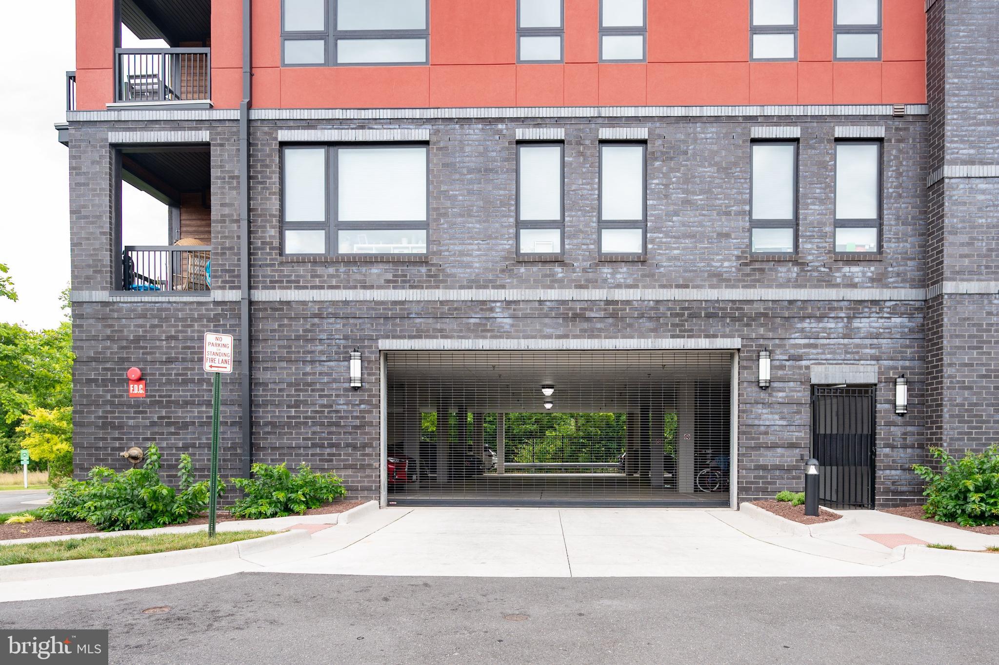 ONE LOUDOUN - Residential