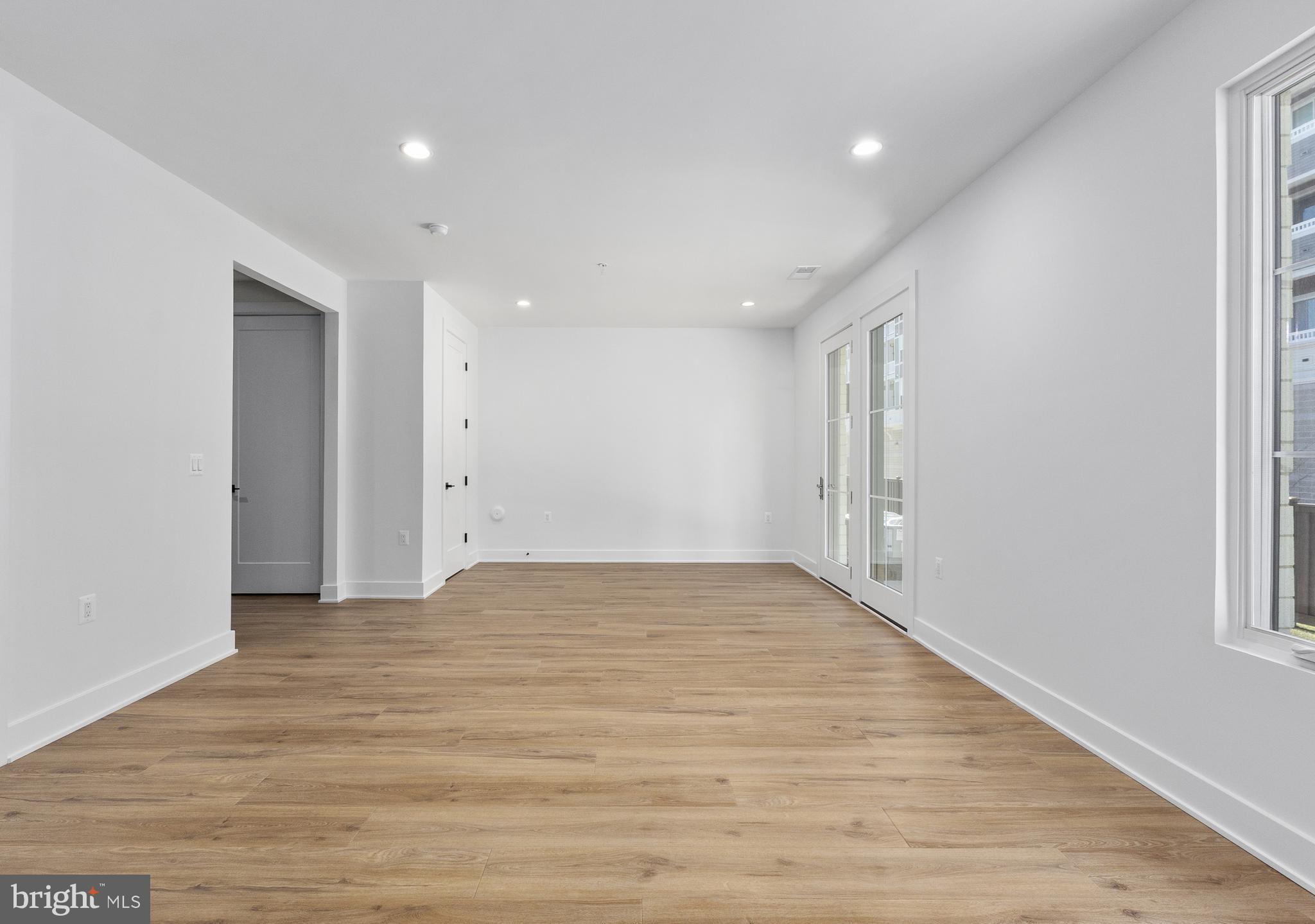 CHEVY CHASE CROSSING - Residential