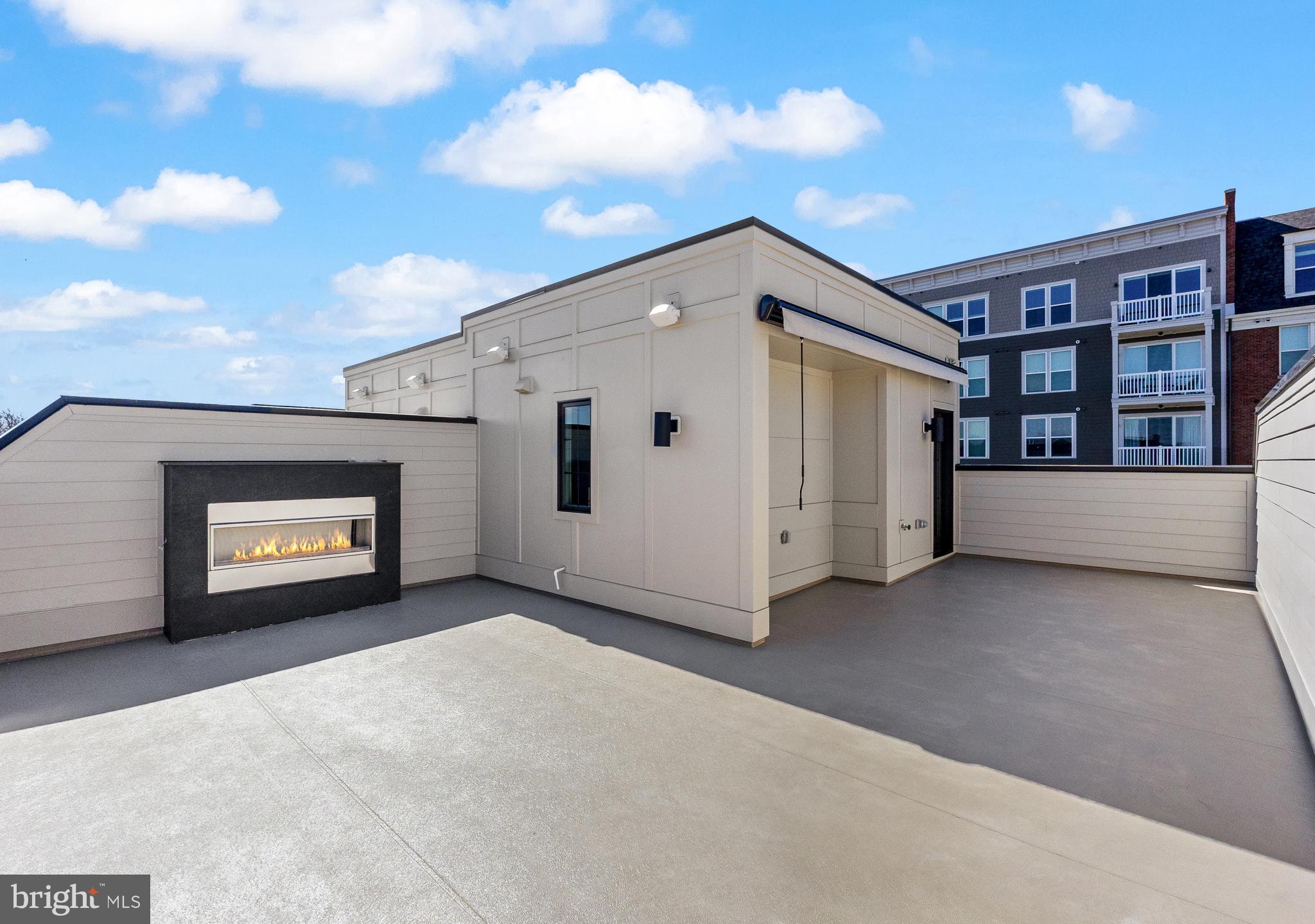 CHEVY CHASE CROSSING - Residential