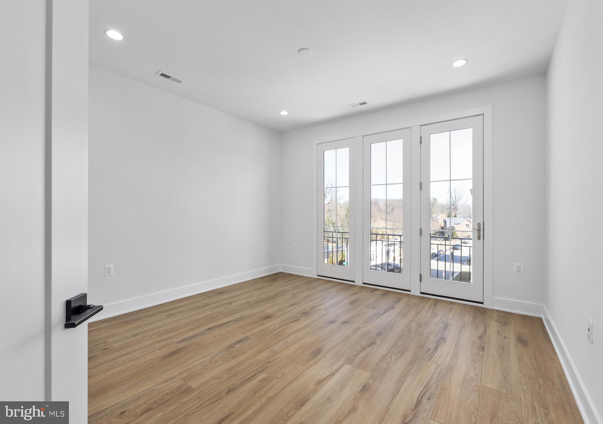 CHEVY CHASE CROSSING - Residential