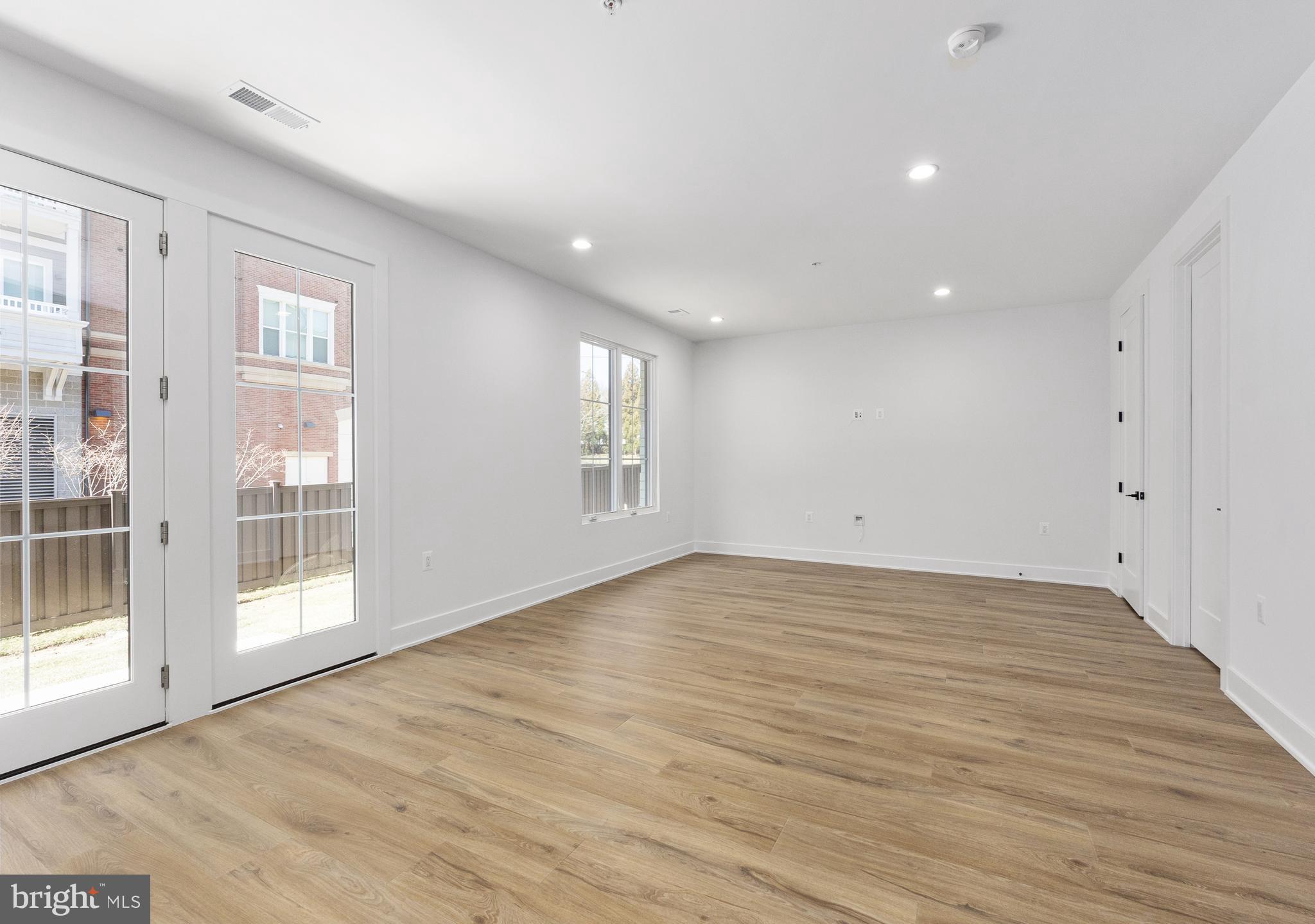 CHEVY CHASE CROSSING - Residential