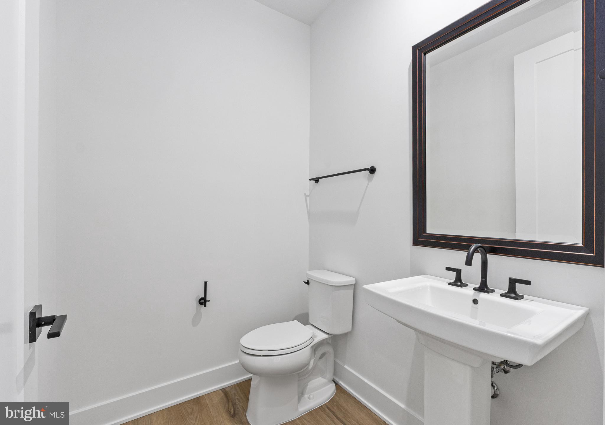 CHEVY CHASE CROSSING - Residential