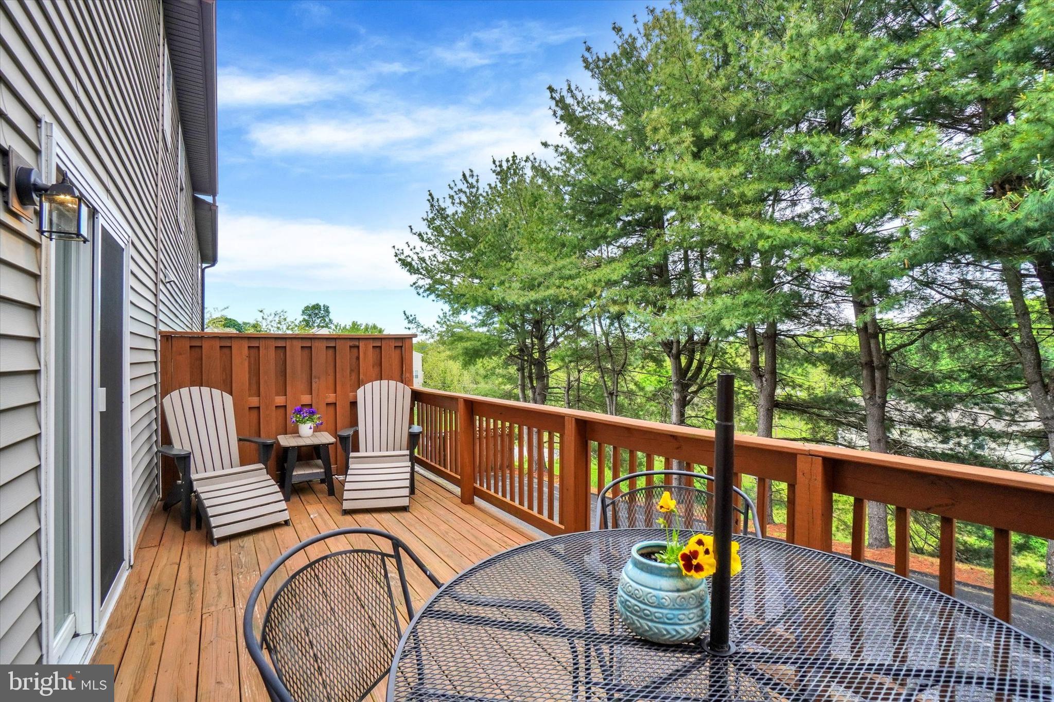CHESTNUT POINTE CONDOS - Residential