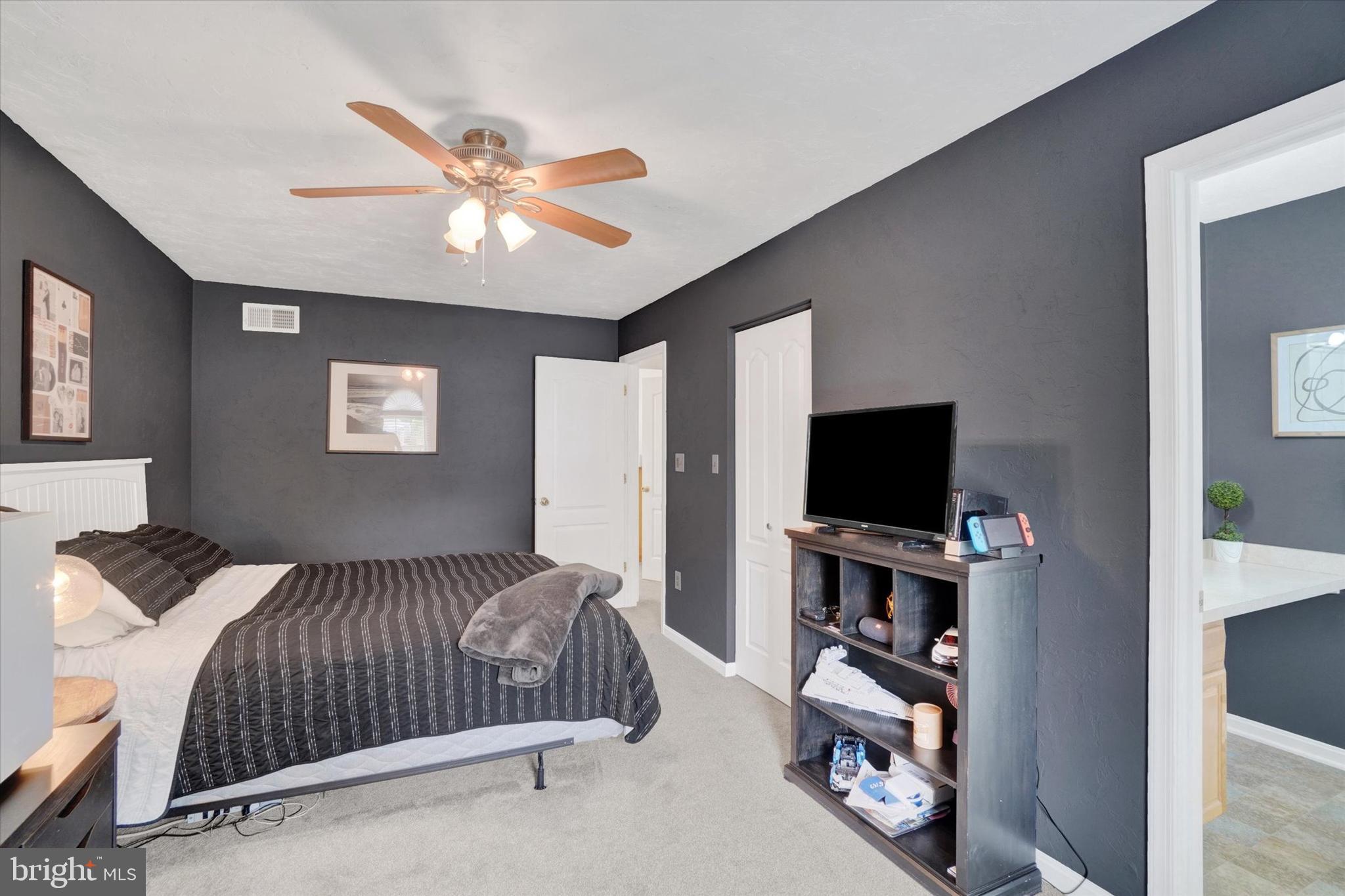 CHESTNUT POINTE CONDOS - Residential