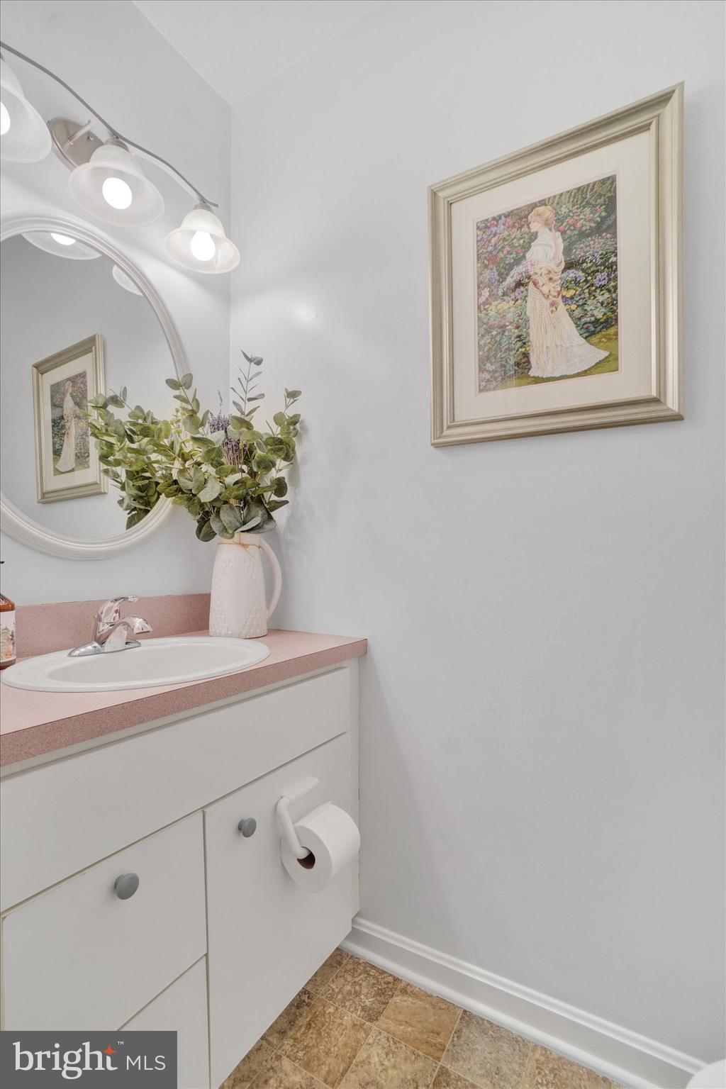 CHESTNUT POINTE CONDOS - Residential