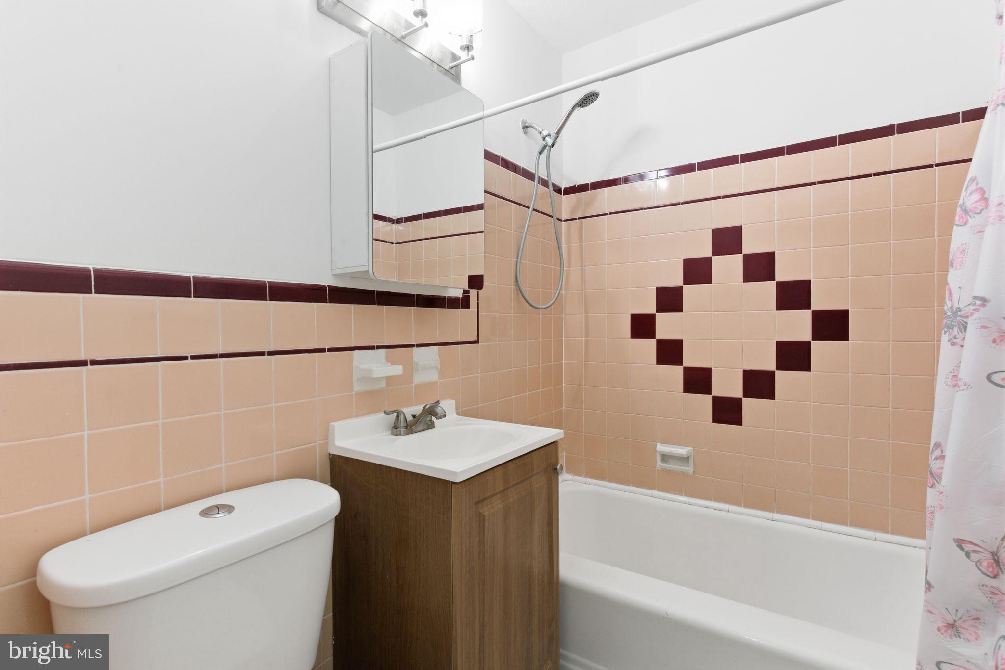 MAYFAIR (WEST) - Residential