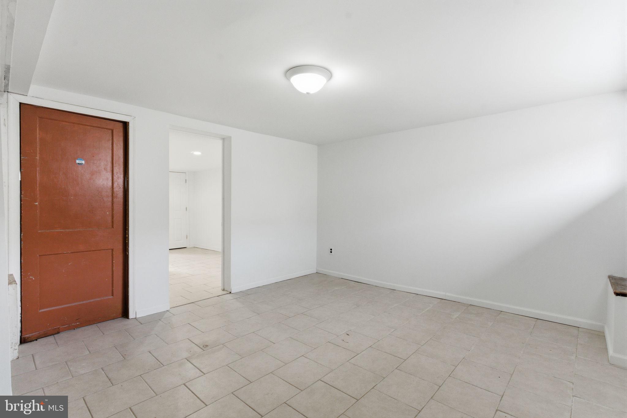 MAYFAIR (WEST) - Residential