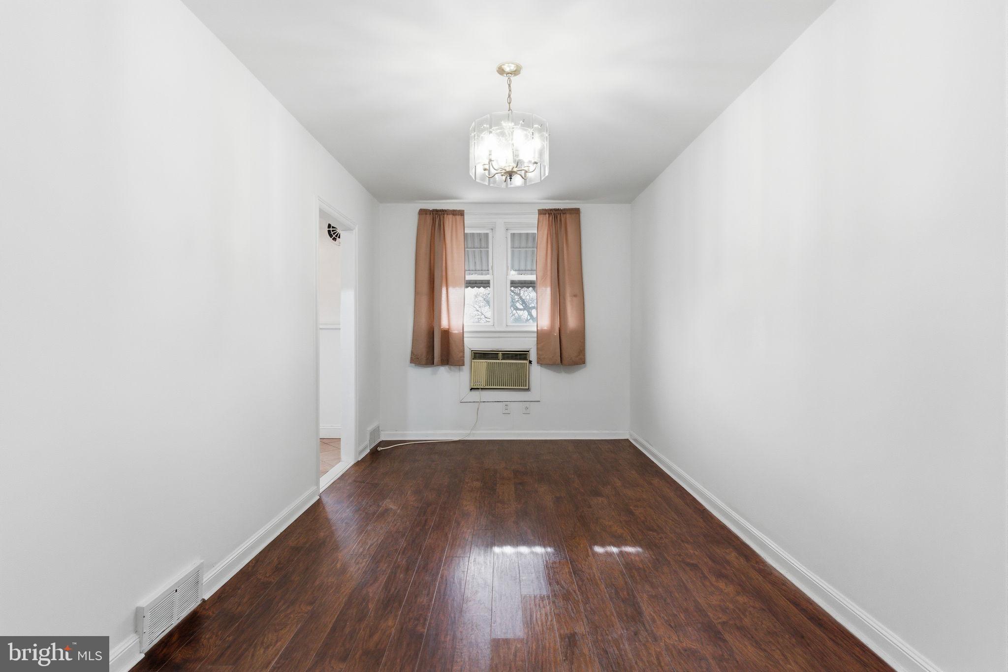 MAYFAIR (WEST) - Residential