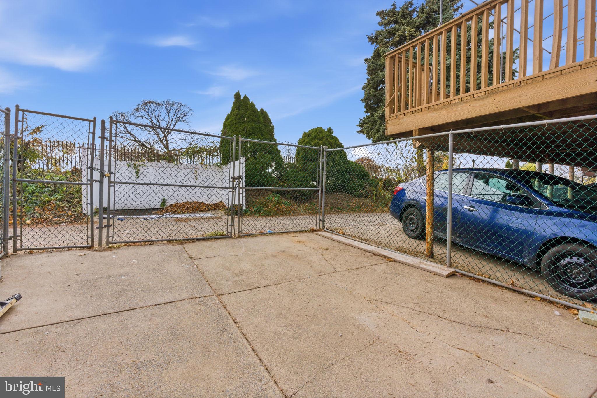 MAYFAIR (WEST) - Residential