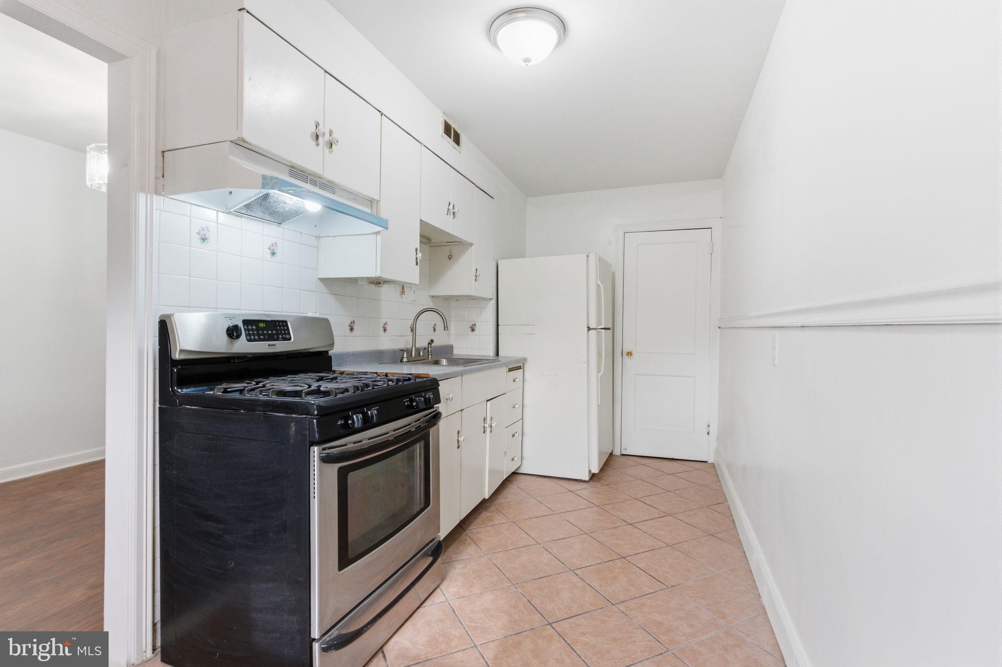 MAYFAIR (WEST) - Residential