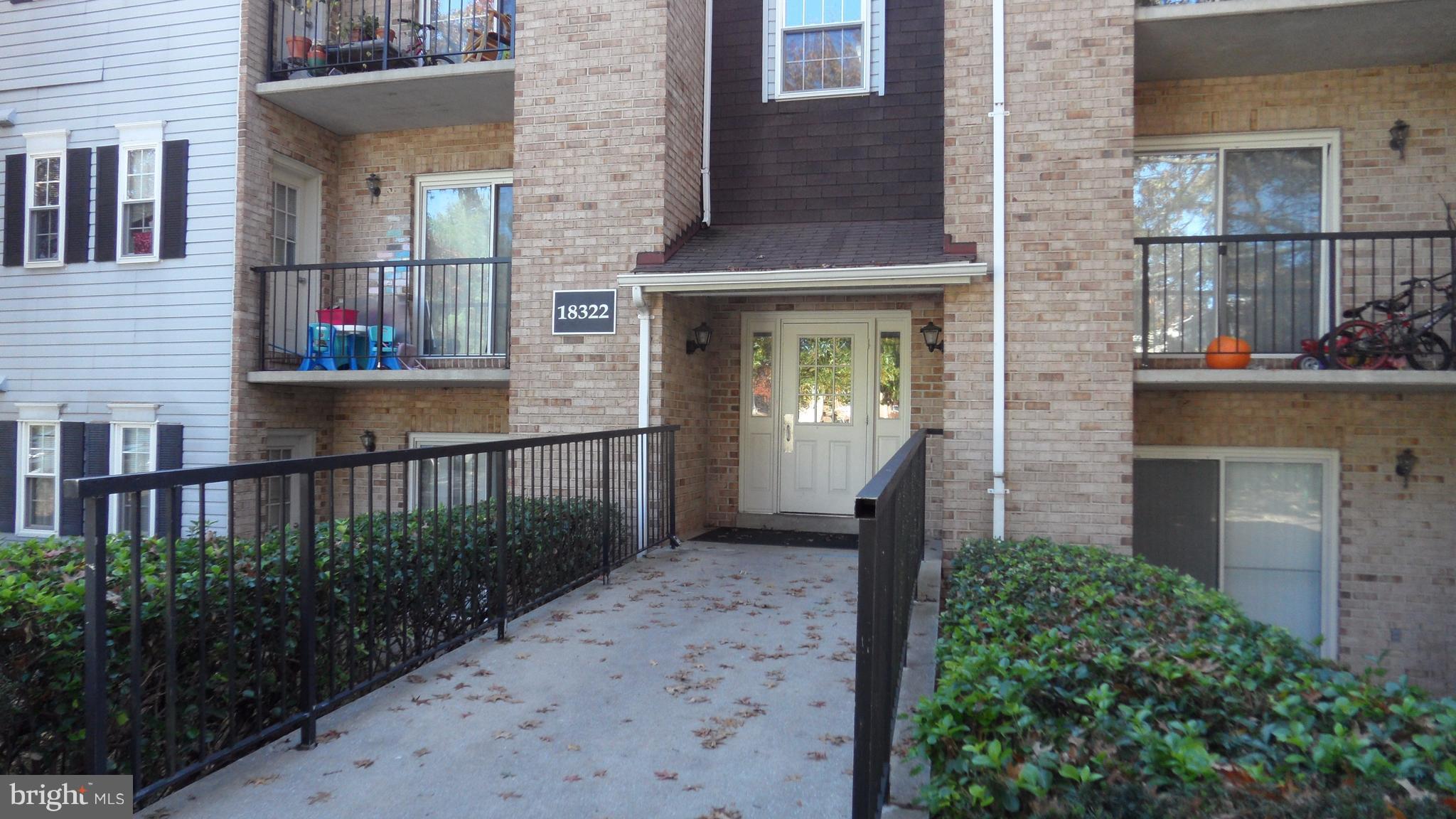 FLOWER HILL - Residential
