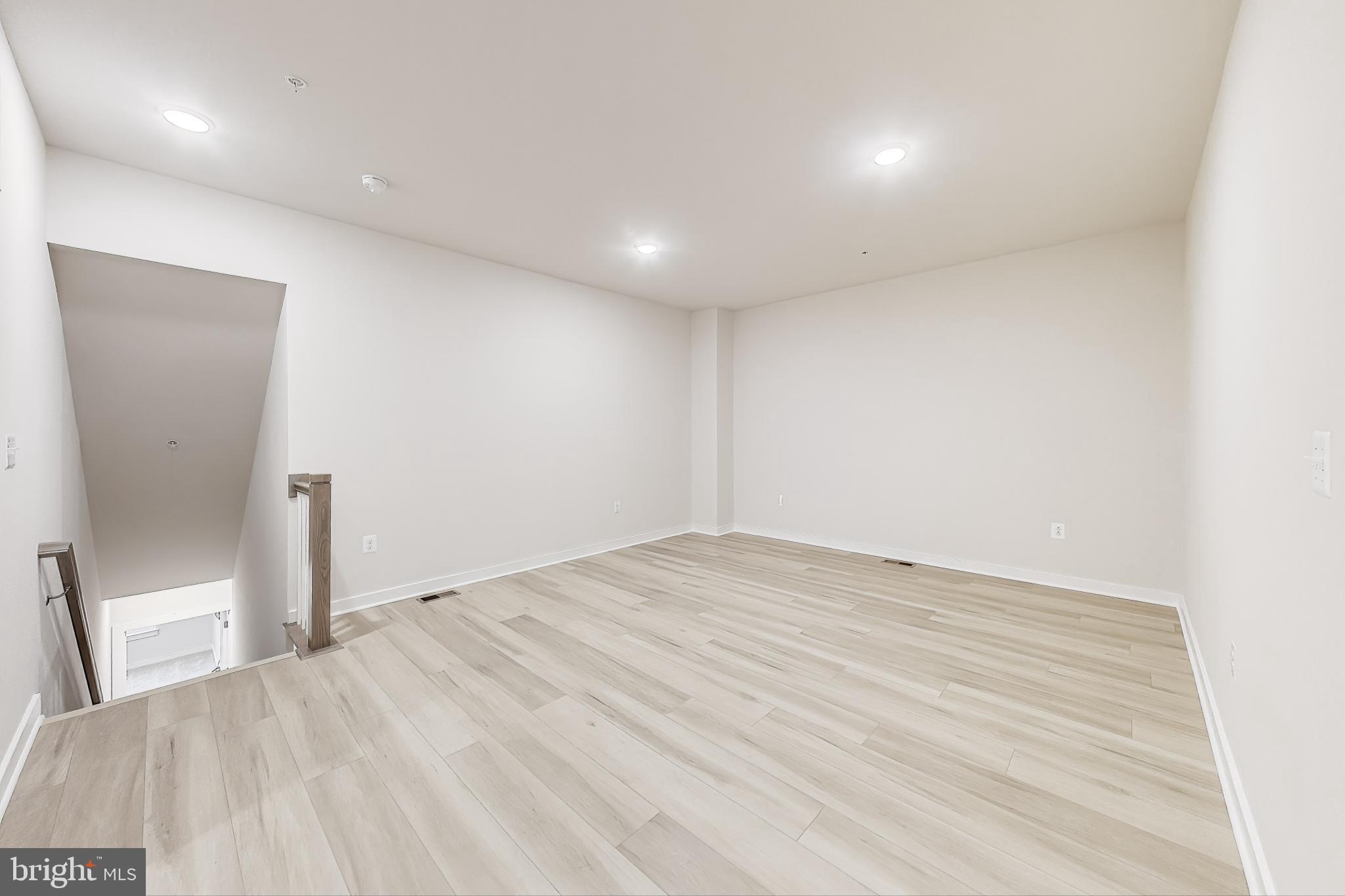 THE VILLAGE AT CABIN BRANCH - Residential Lease