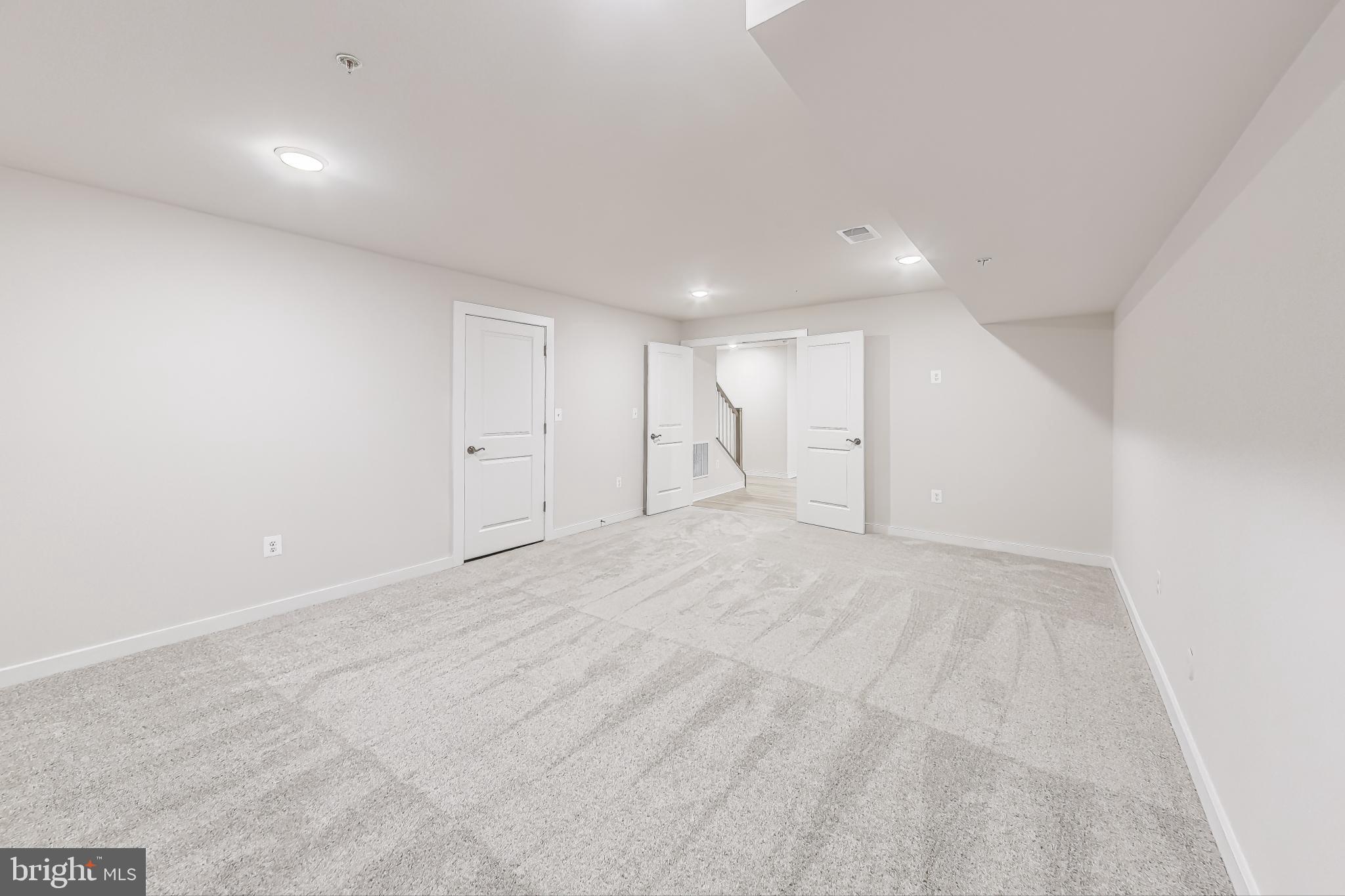 THE VILLAGE AT CABIN BRANCH - Residential Lease