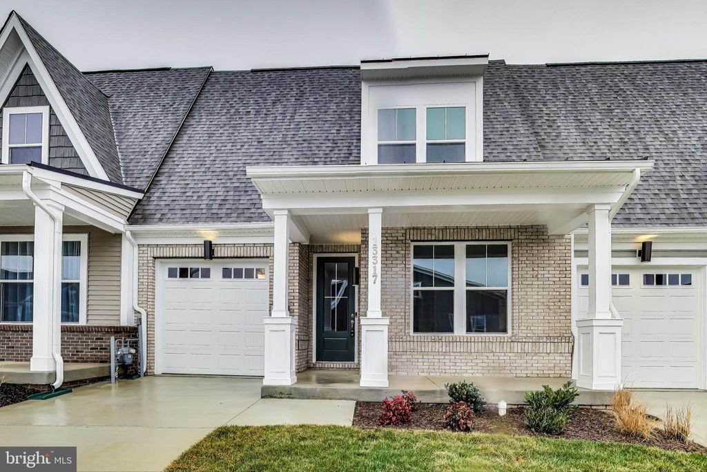 Photo of 13317 Petrel Street, CLARKSBURG, MD 20871 (MLS # MDMC2204088)