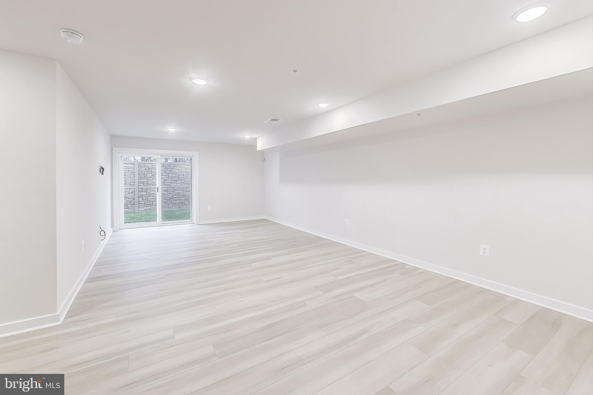 THE VILLAGE AT CABIN BRANCH - Residential Lease