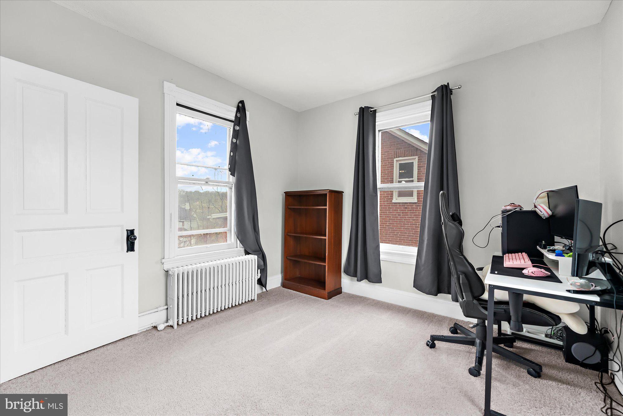 SOUTH HILLS - Residential