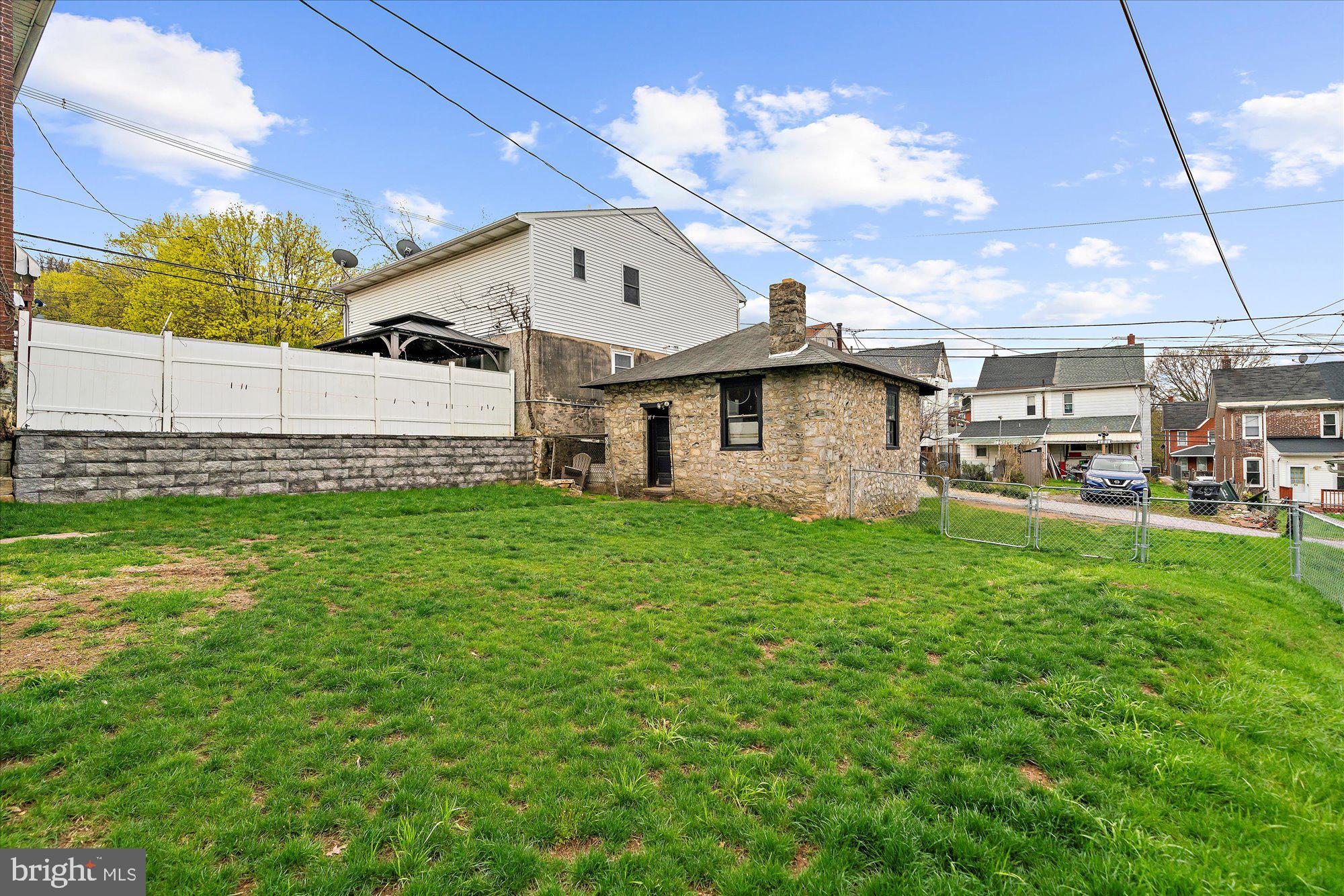 SOUTH HILLS - Residential