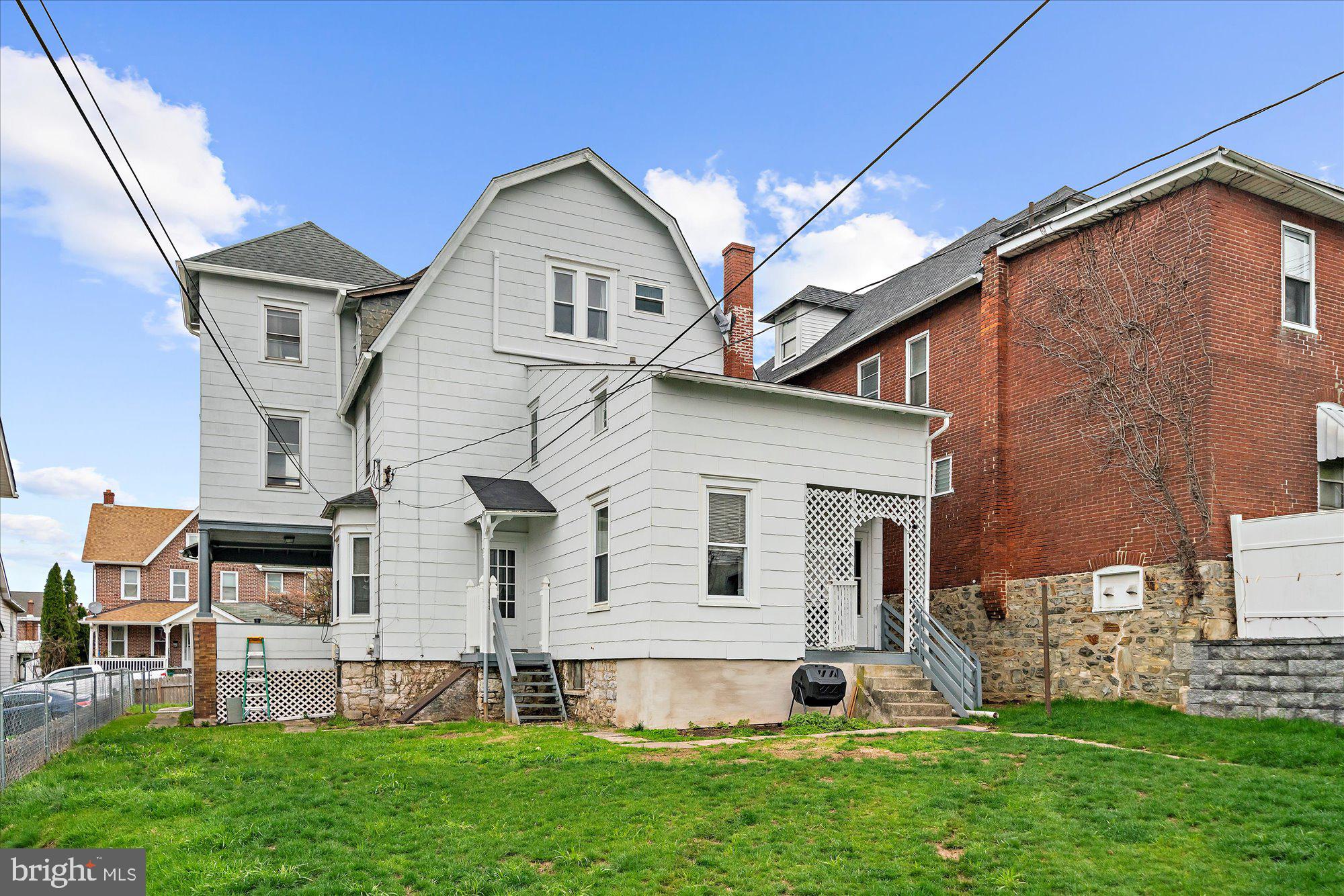 SOUTH HILLS - Residential