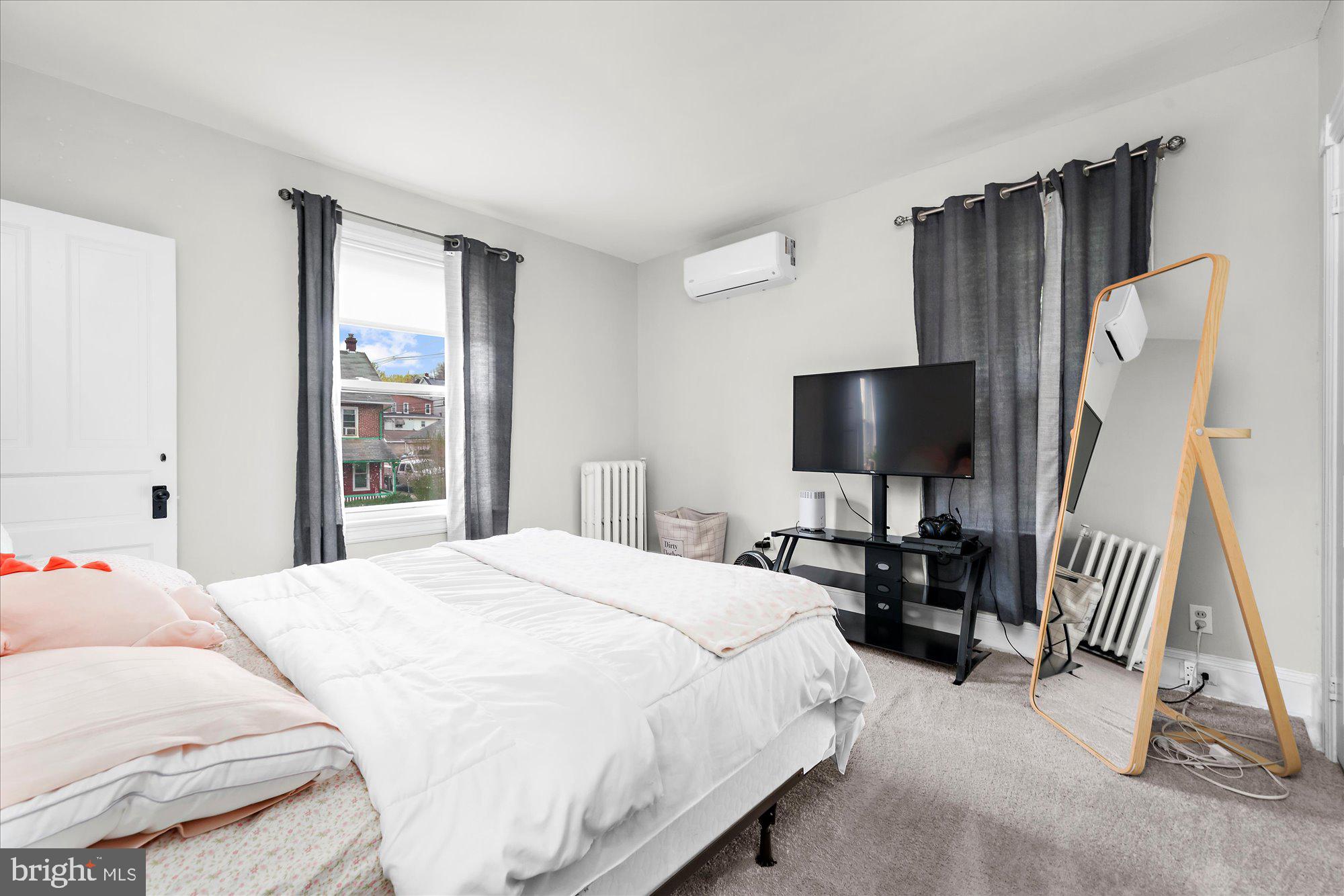 SOUTH HILLS - Residential