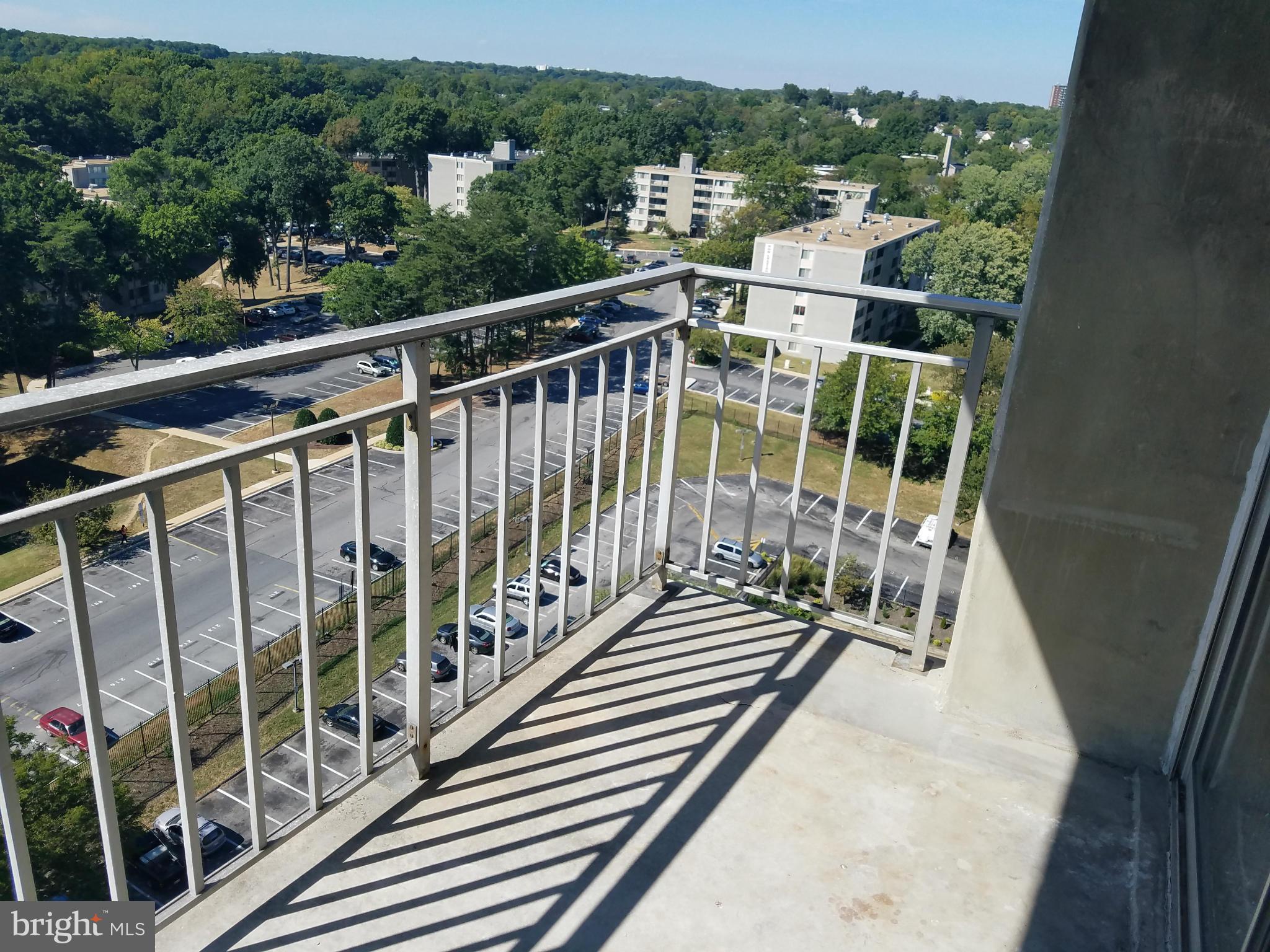 PRESIDENTIAL TOWERS - Residential Lease