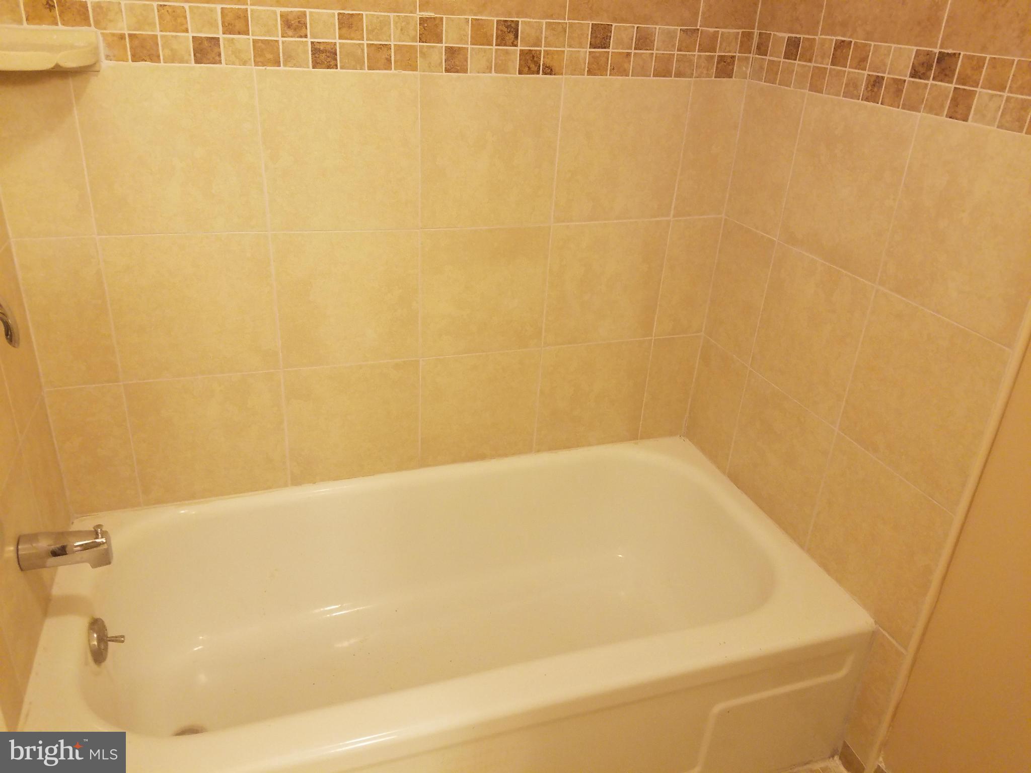 PRESIDENTIAL TOWERS - Residential Lease