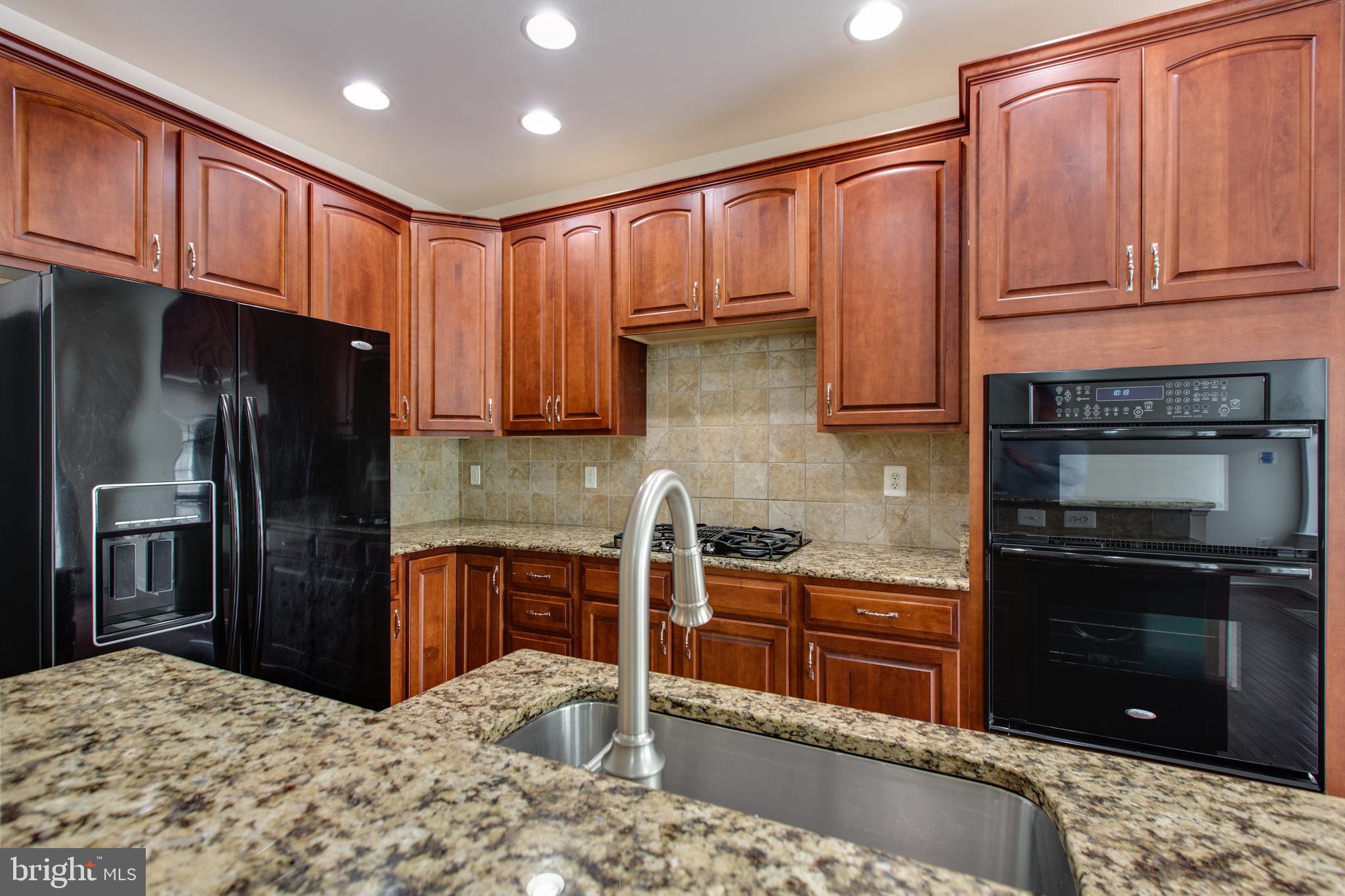 THE ENCLAVE AT ARUNDEL PRESERVE - Residential Lease