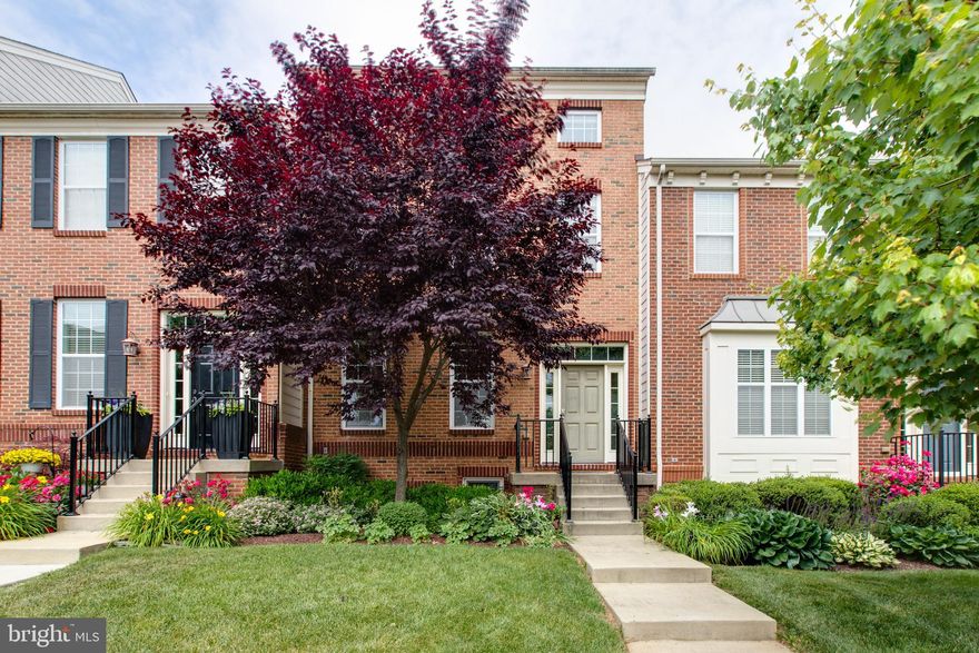 Welcome to 7631 Elmcrest Rd. Located in desired Arundel Preserve Community. Beautifully well maintained 2 car garage brick front townhouse with 4 finished level including basement and attic. All hardwood floor throughout the main floor. Full bath with newly installed luxury vinyl floor in basement.  3 beds/2 full bath/laundry room on 2nd floor. Perfect entertainment area on 4th level/finished attic. Community amities including pool, clubhouse, lawn maintenance.
Easy access to all major highways, shopping mall, bwi etc