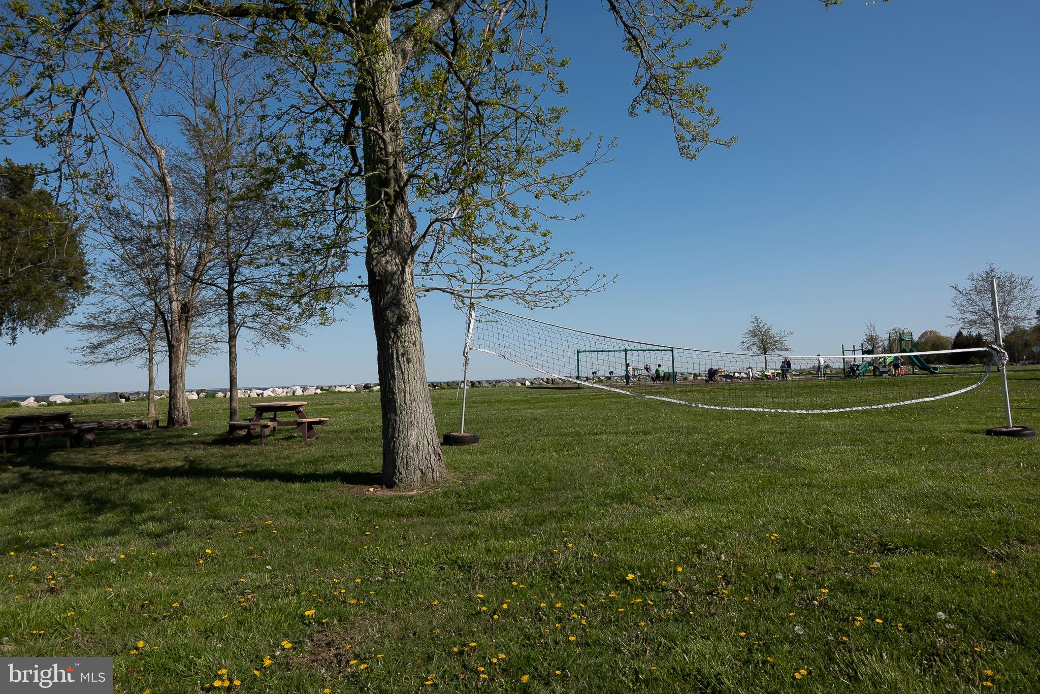 CEDARHURST ON THE BAY - Residential