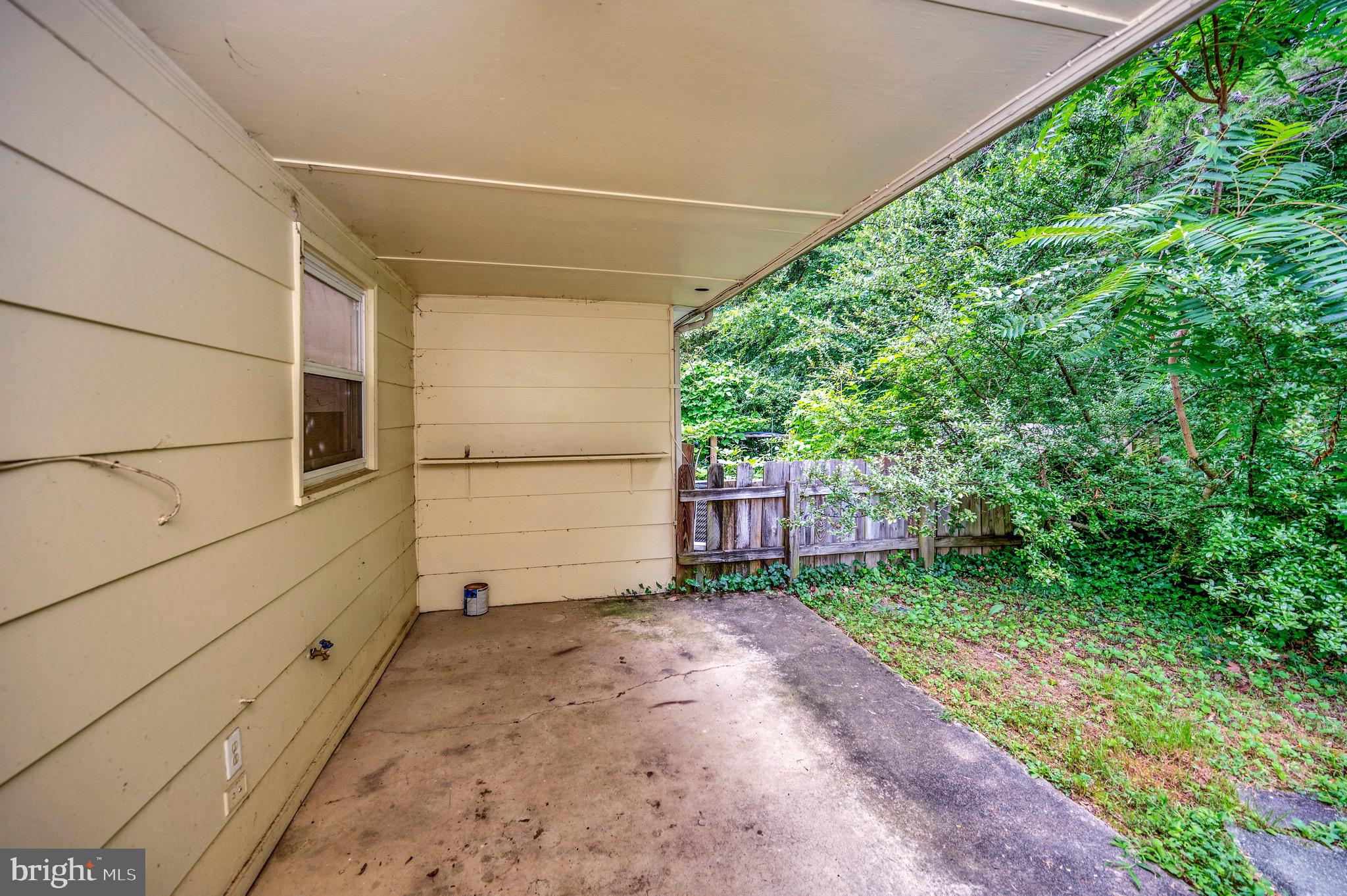 SPRING VALLEY - Residential Lease