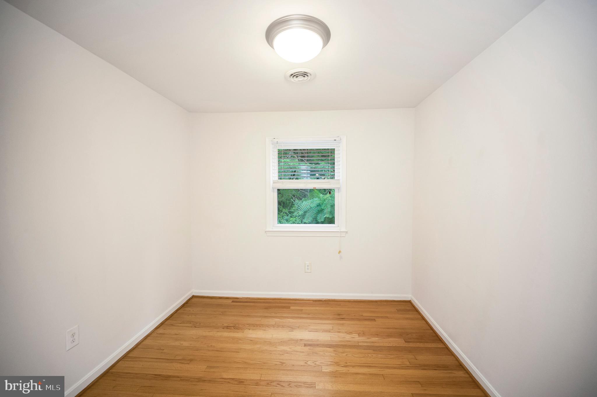 SPRING VALLEY - Residential Lease