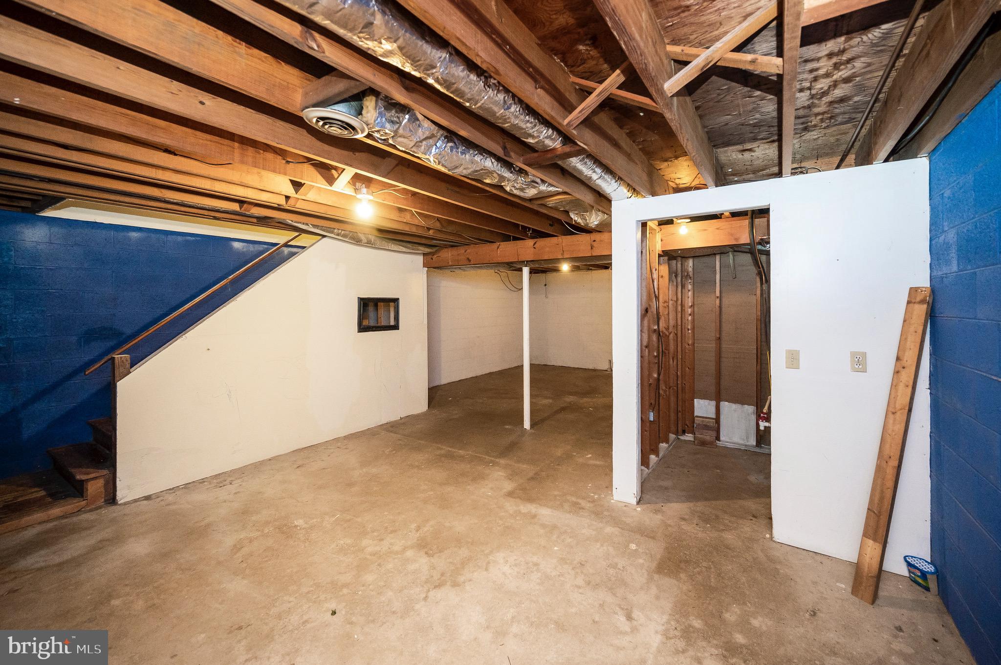 SPRING VALLEY - Residential Lease