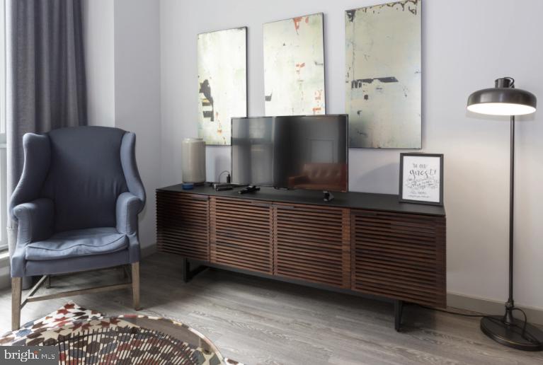 WASHINGTON SQ - Residential Lease