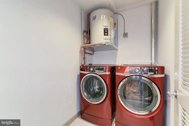 WASHINGTON SQ - Residential Lease