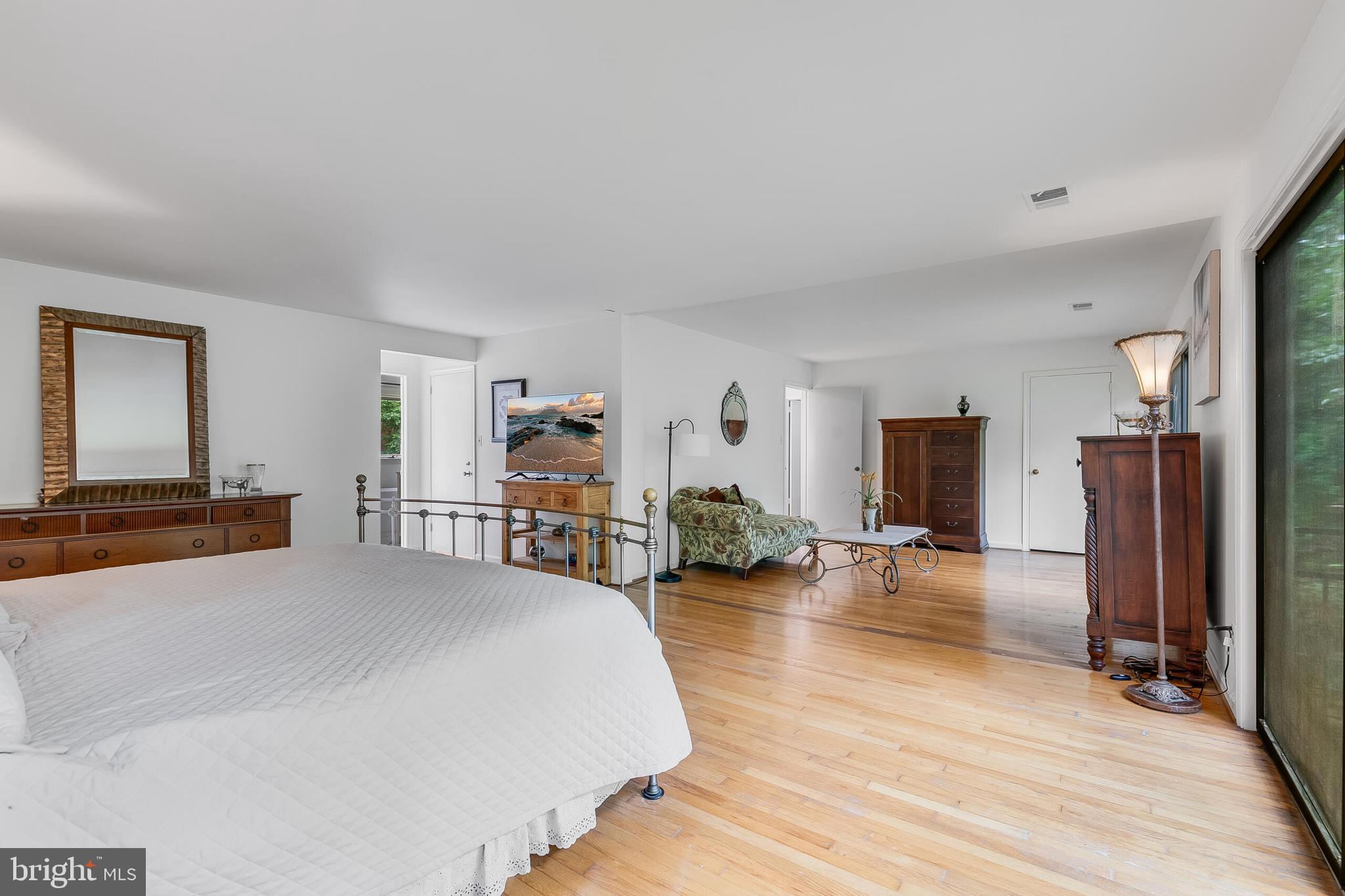 CHAIN BRIDGE FOREST - Residential