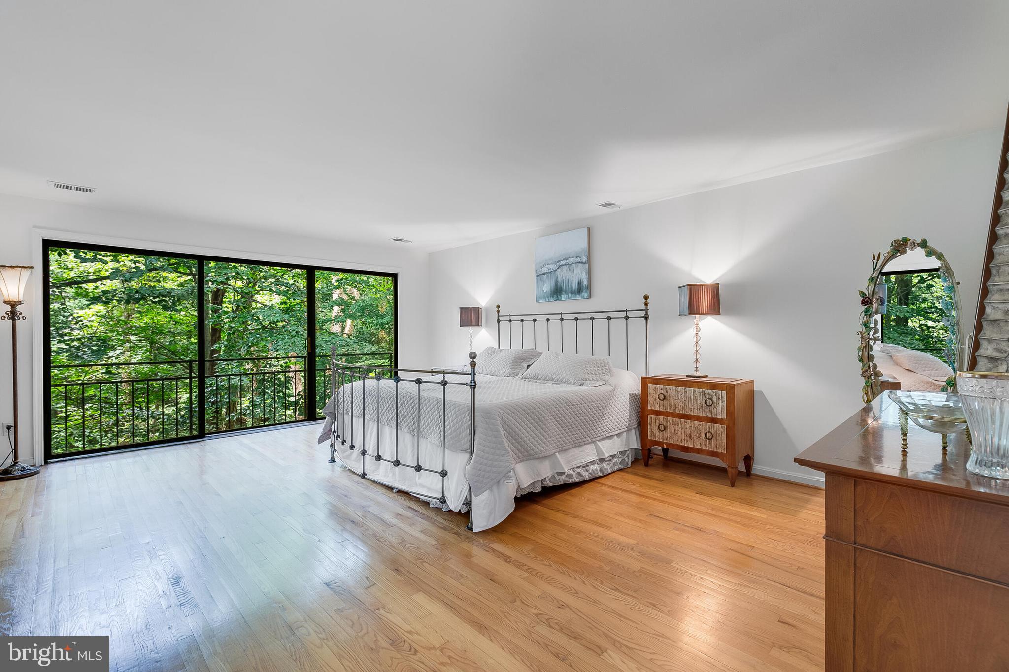 CHAIN BRIDGE FOREST - Residential