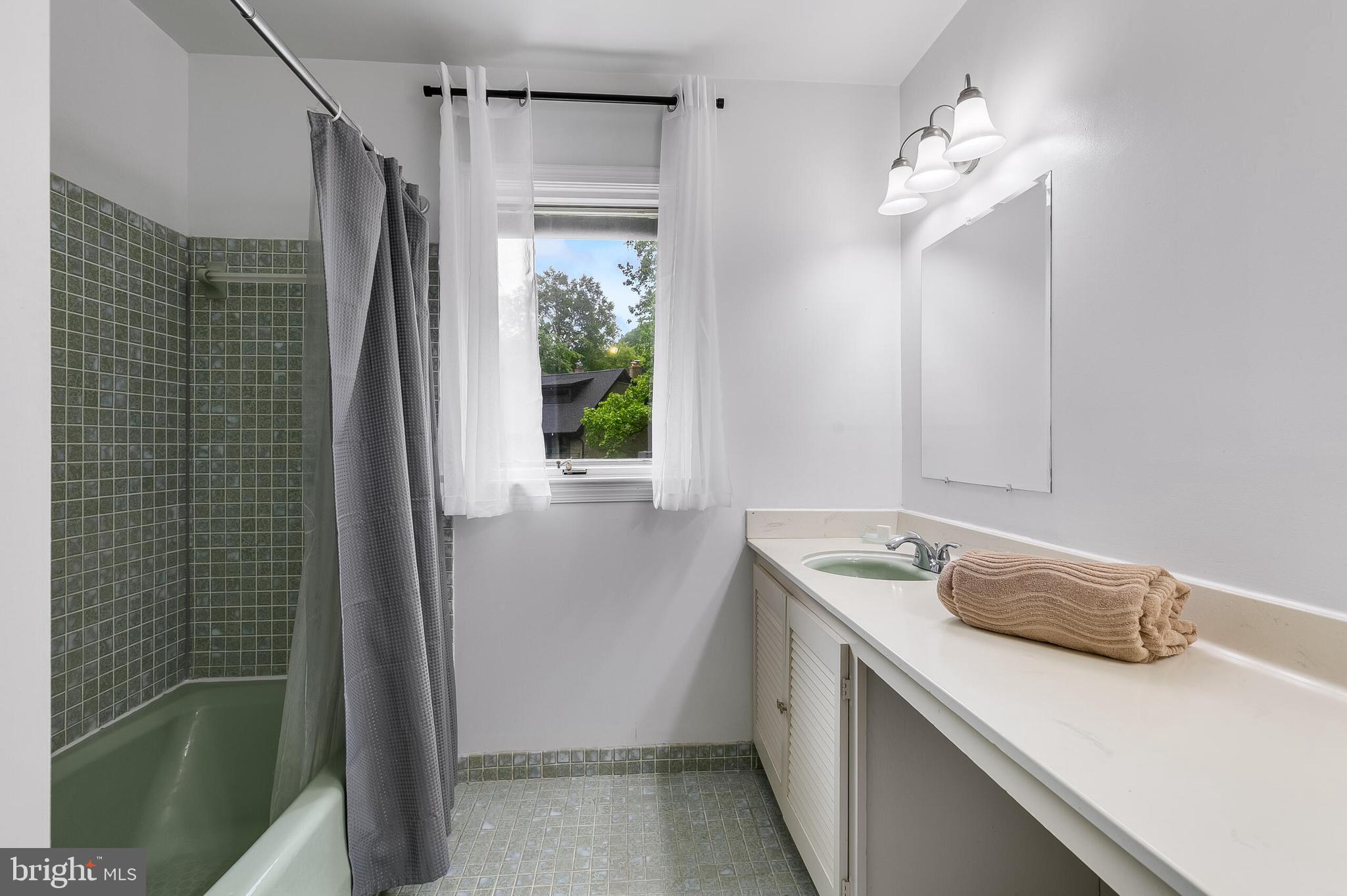 CHAIN BRIDGE FOREST - Residential