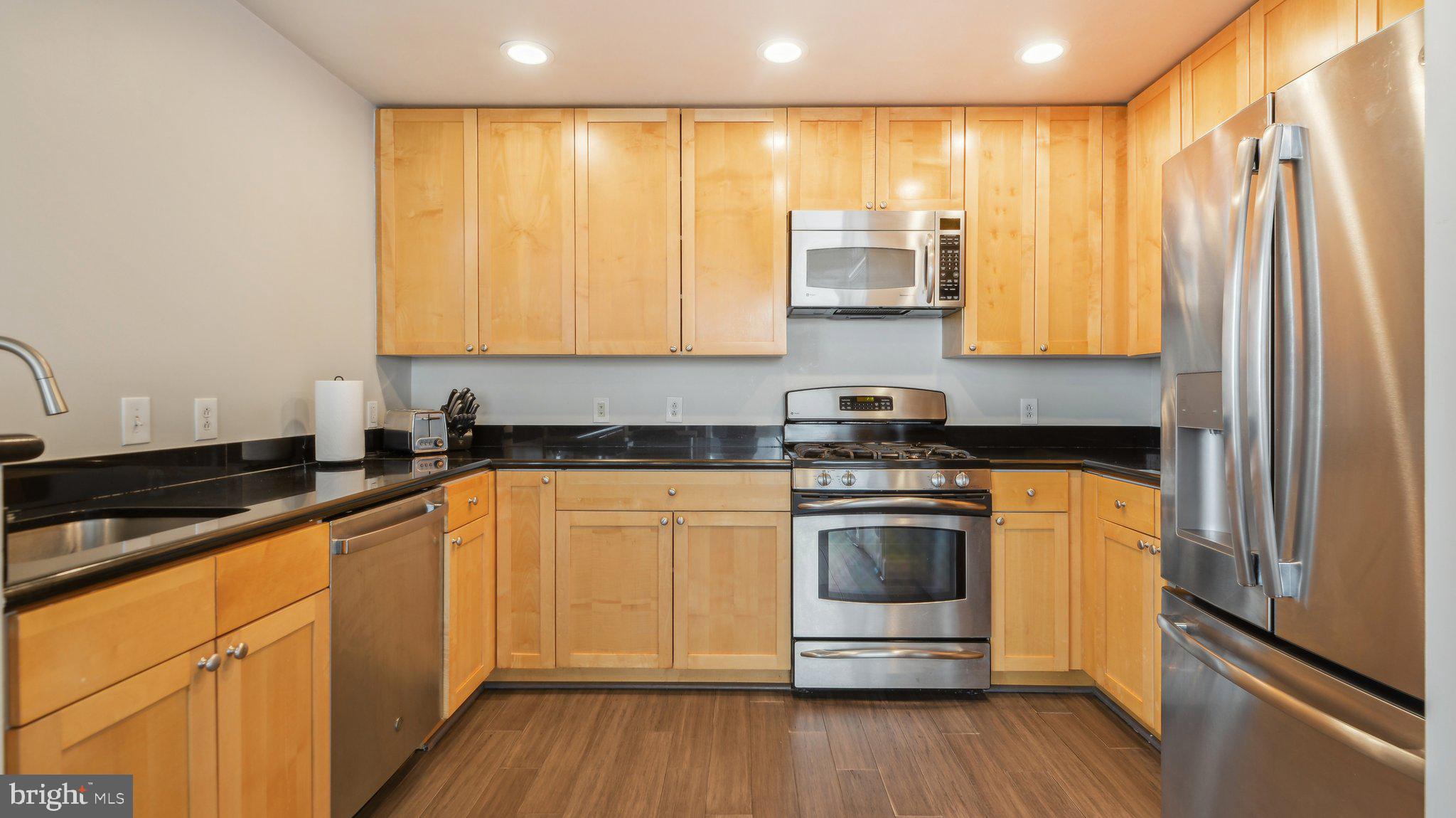 ECLIPSE ON CENTER PARK - Residential