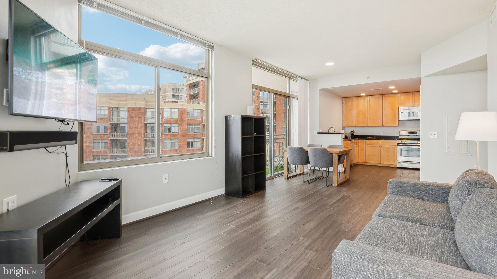 ECLIPSE ON CENTER PARK - Residential