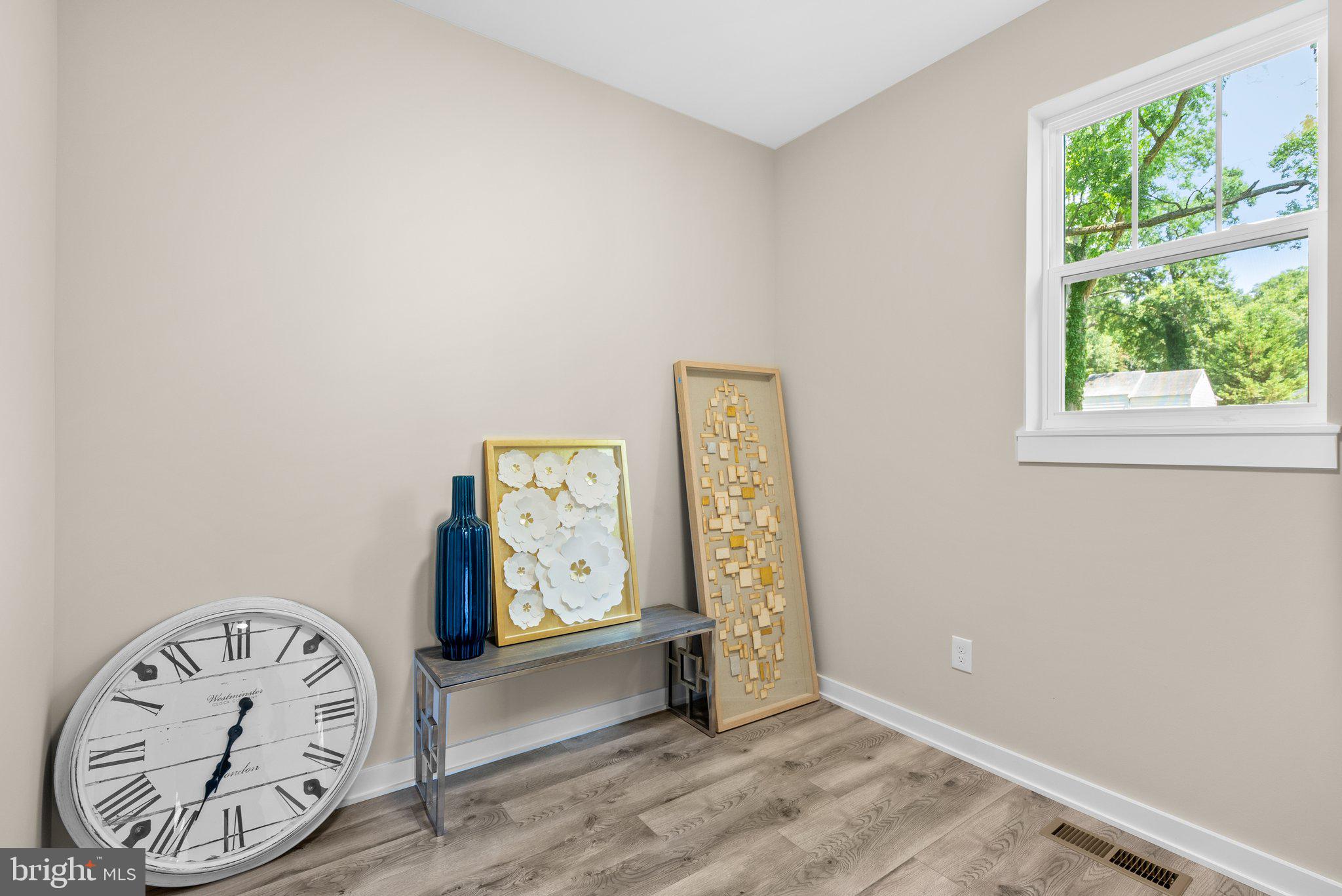 CHARLTON HEIGHTS - Residential