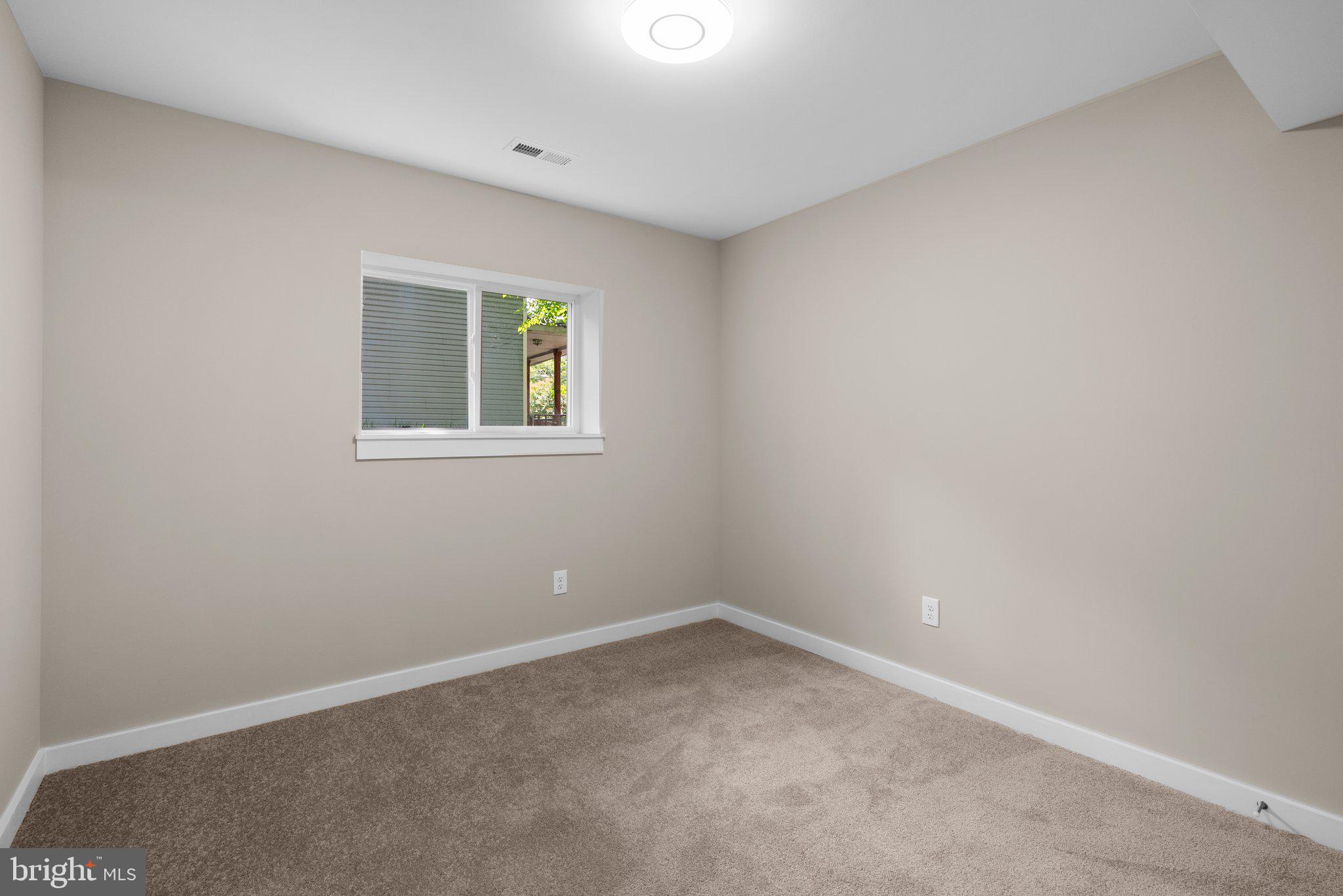 CHARLTON HEIGHTS - Residential